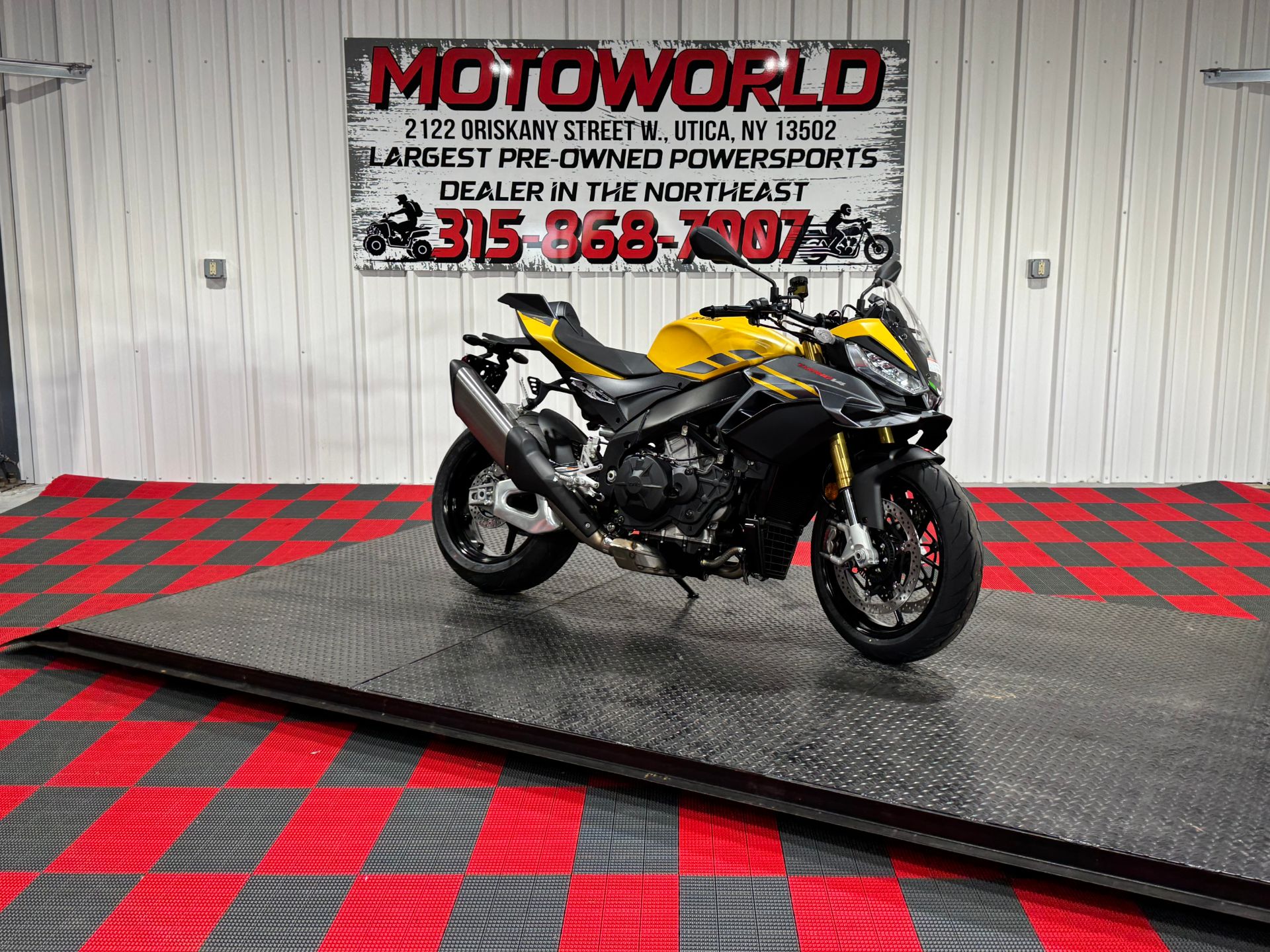 2027 Aprilia Tuono V4 1100 8