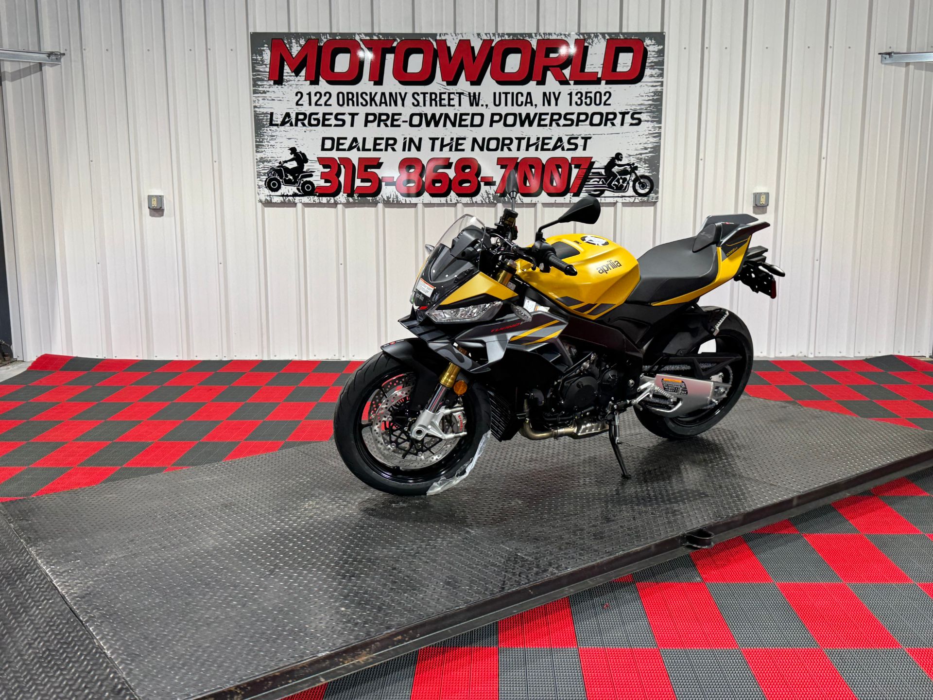 2027 Aprilia Tuono V4 1100 9