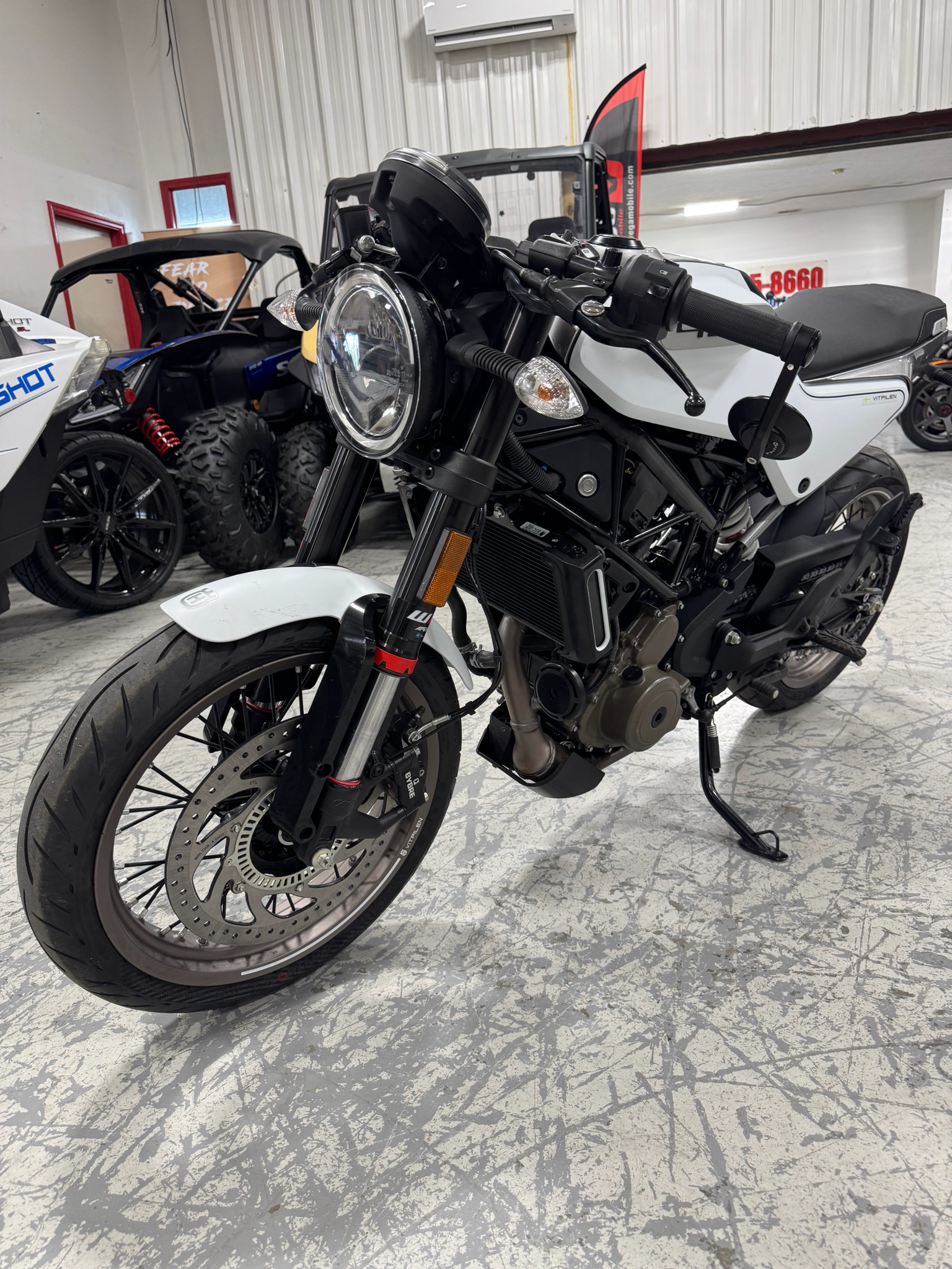 2023 Husqvarna Vitpilen 401 4