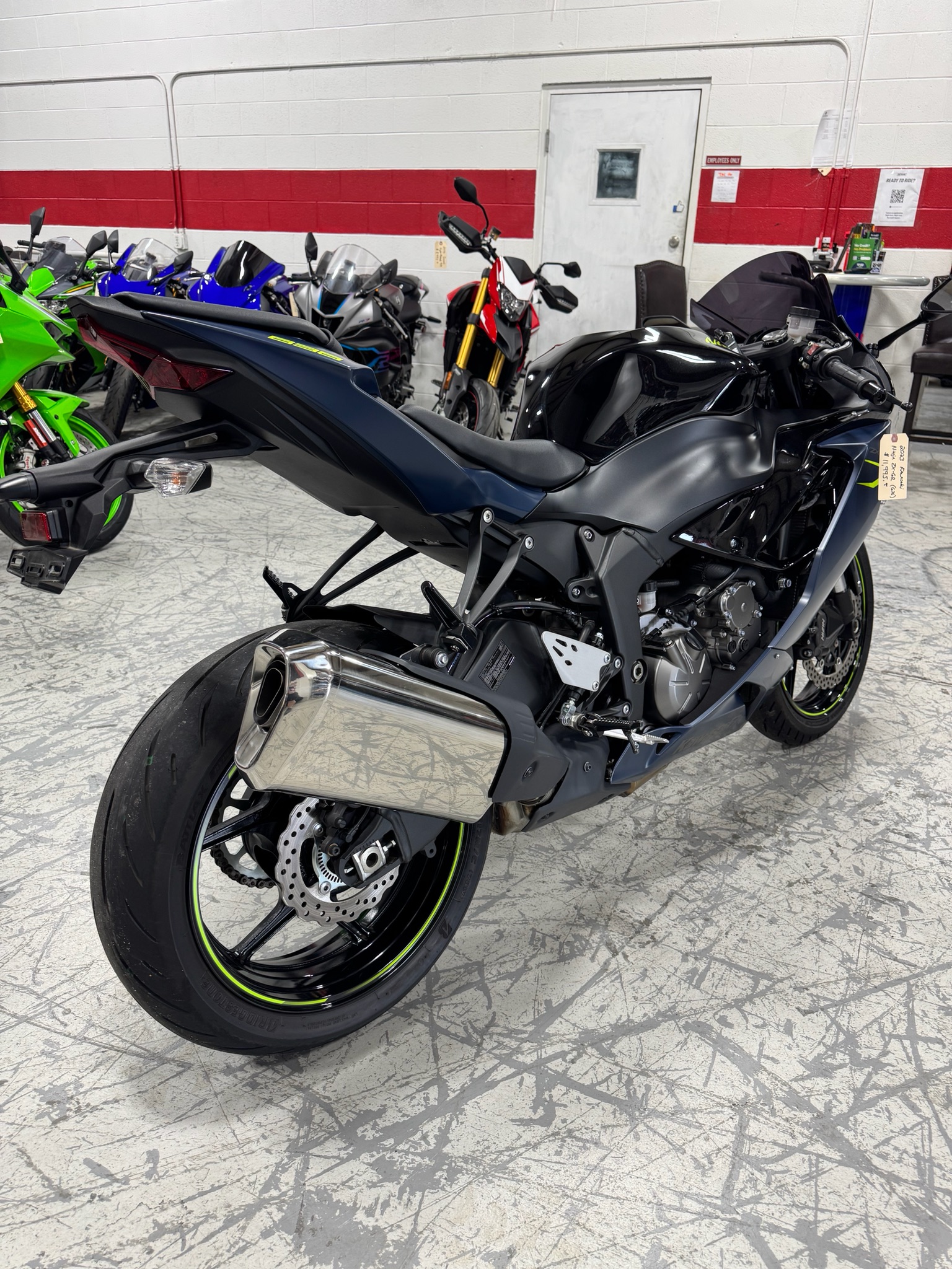 2023 Kawasaki Ninja ZX-6R 7