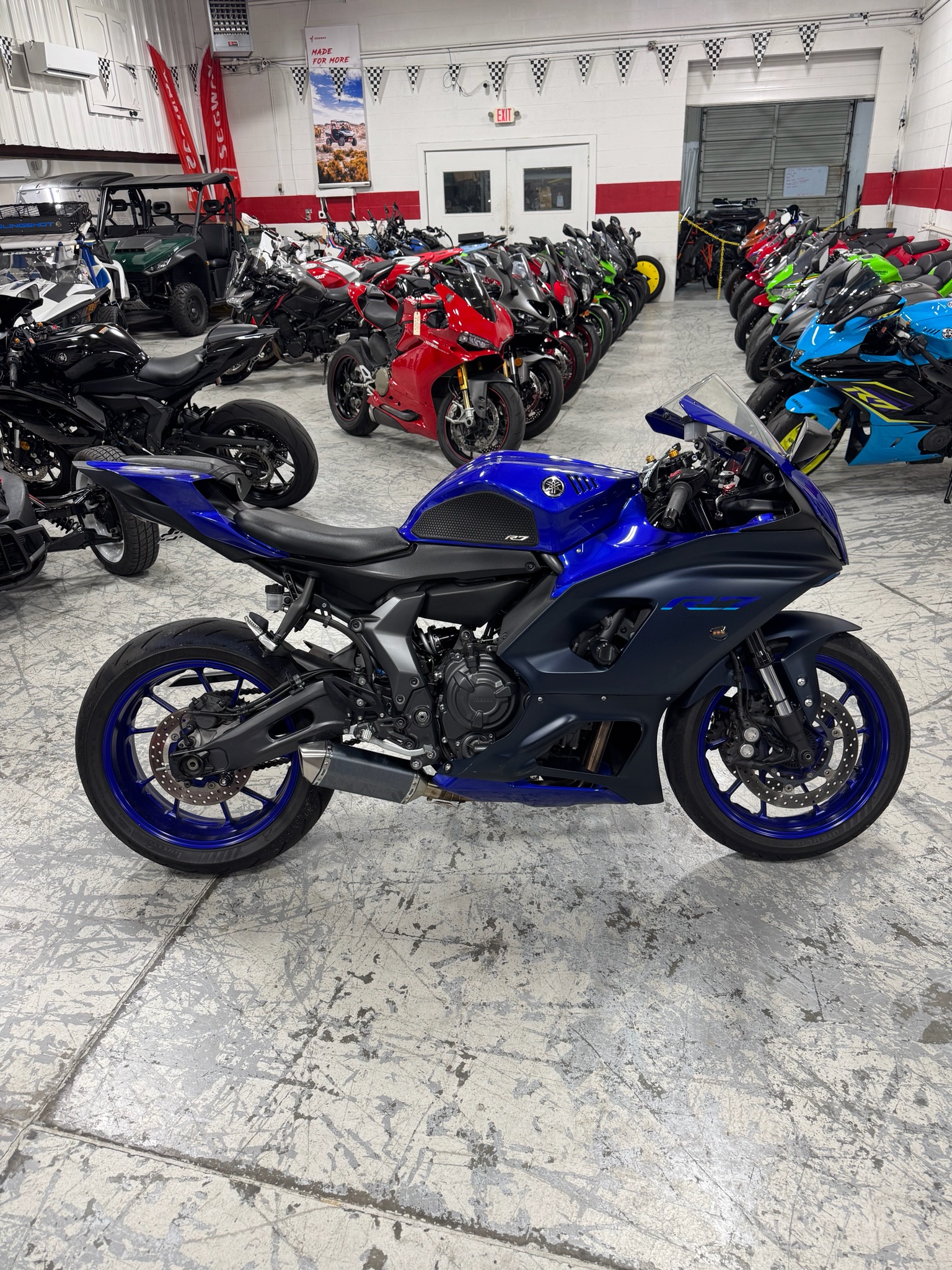 2023 Yamaha YZF-R7 1