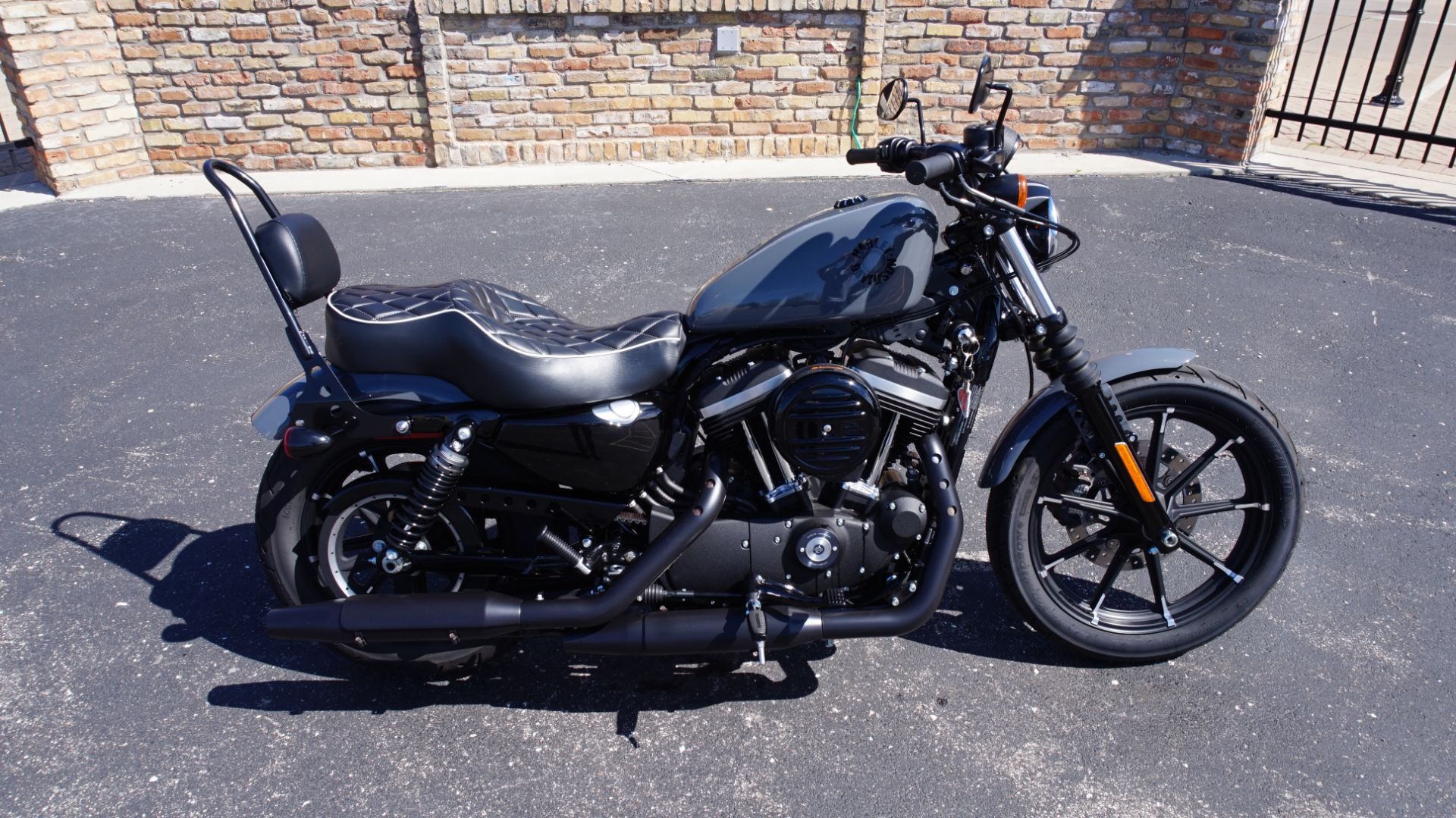 Used 2022 Harley-Davidson Iron 883™, Racine WI | Specs