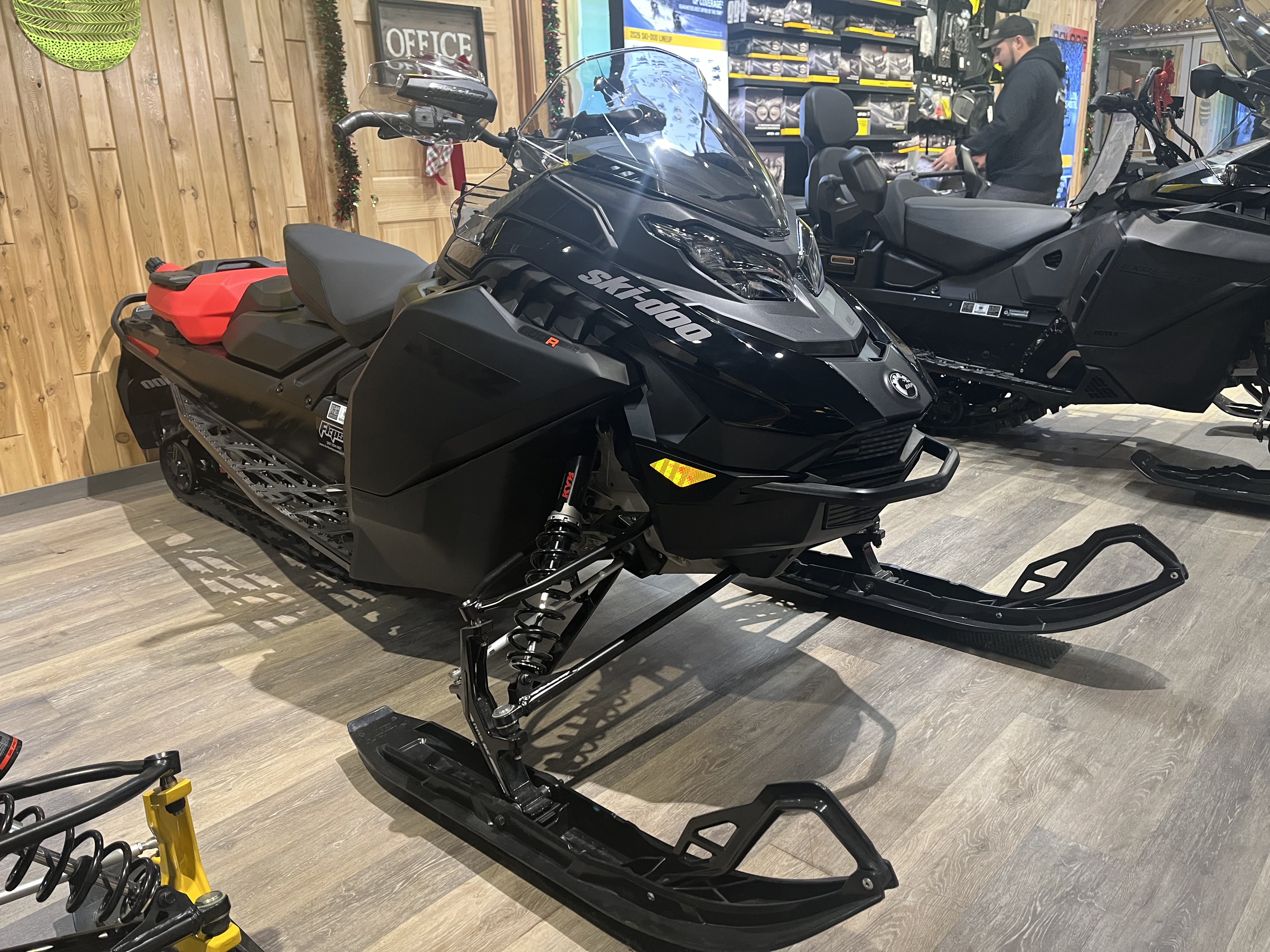 2026 Ski-Doo MXZ Adrenaline 137 600R E-TEC ES Ripsaw 1.25 in Fort Kent, Maine - Photo 1