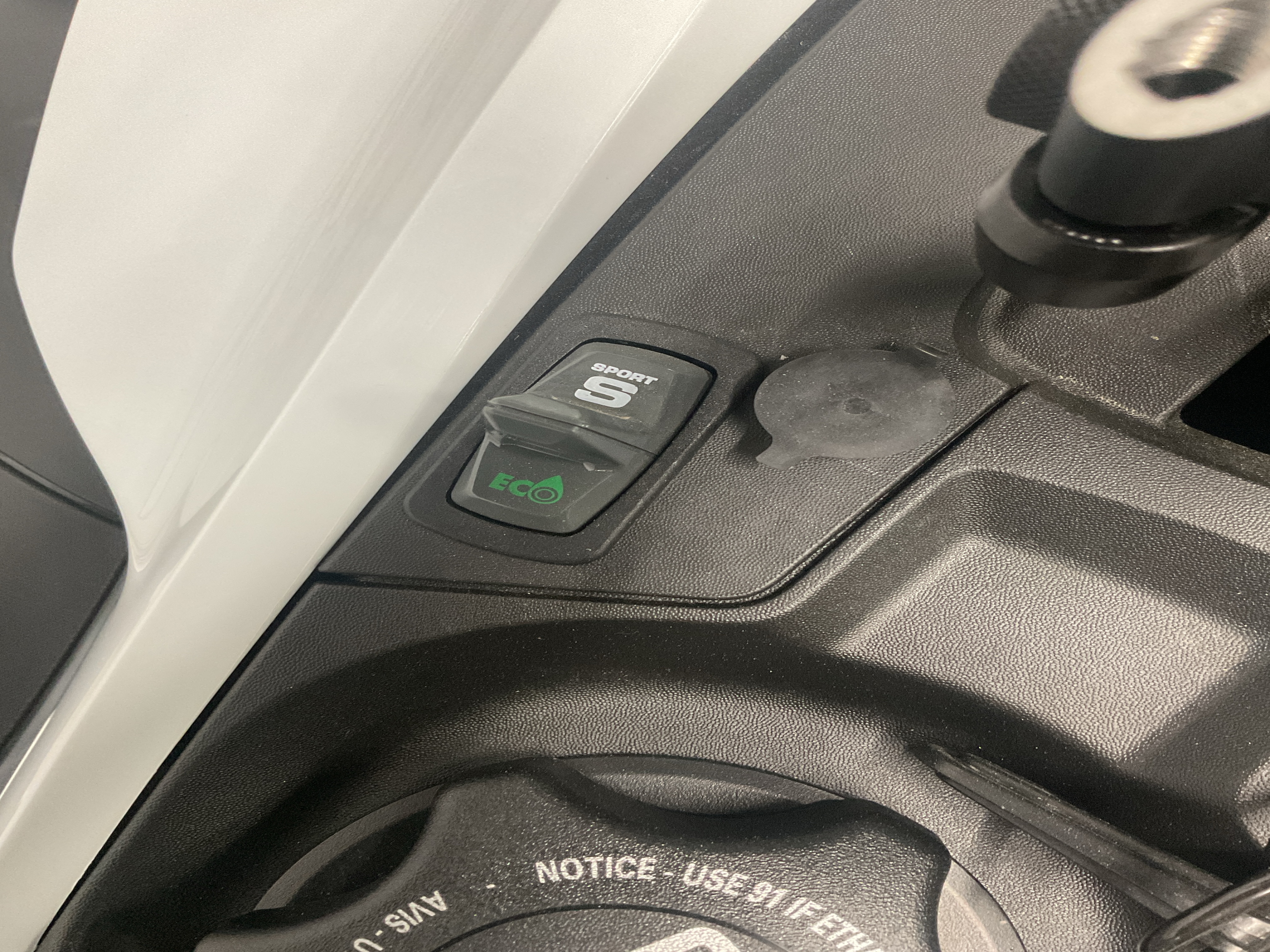 2025 Ski-Doo Skandic LE 600 ACE ES Silent Cobra WT 1.5 Track 20 in. in Fort Kent, Maine - Photo 6