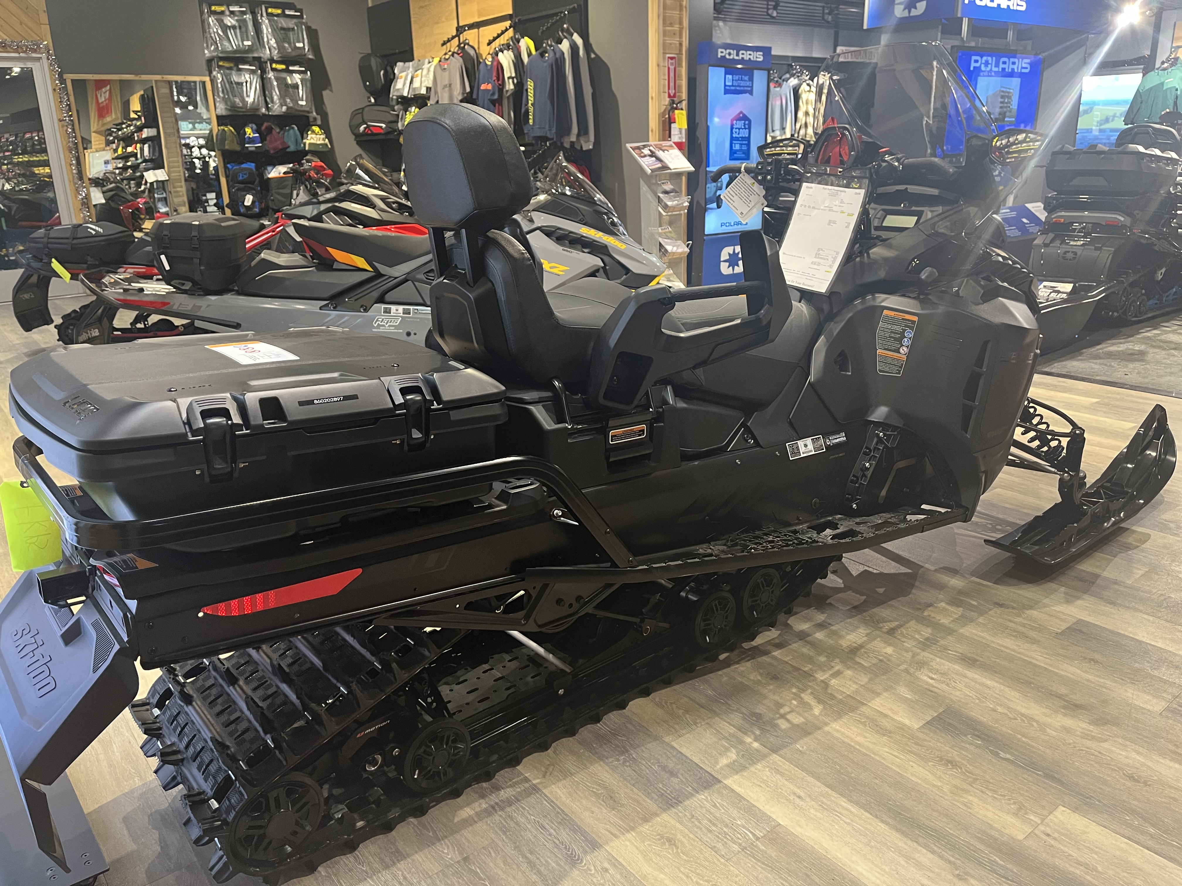 2026 Ski-Doo Expedition LE 900 ACE ES Crosscut 1.5 in Fort Kent, Maine - Photo 3