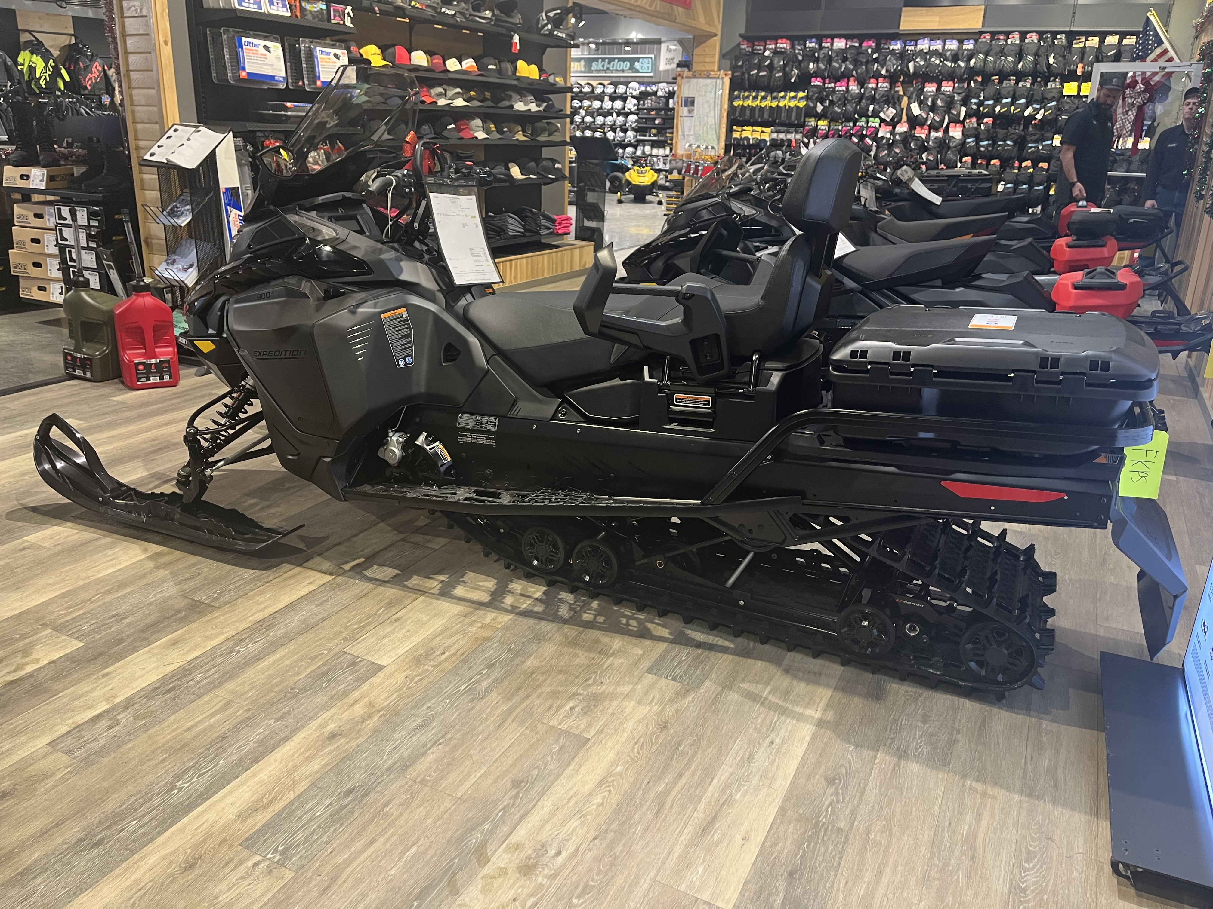 2026 Ski-Doo Expedition LE 900 ACE ES Crosscut 1.5 in Fort Kent, Maine - Photo 4