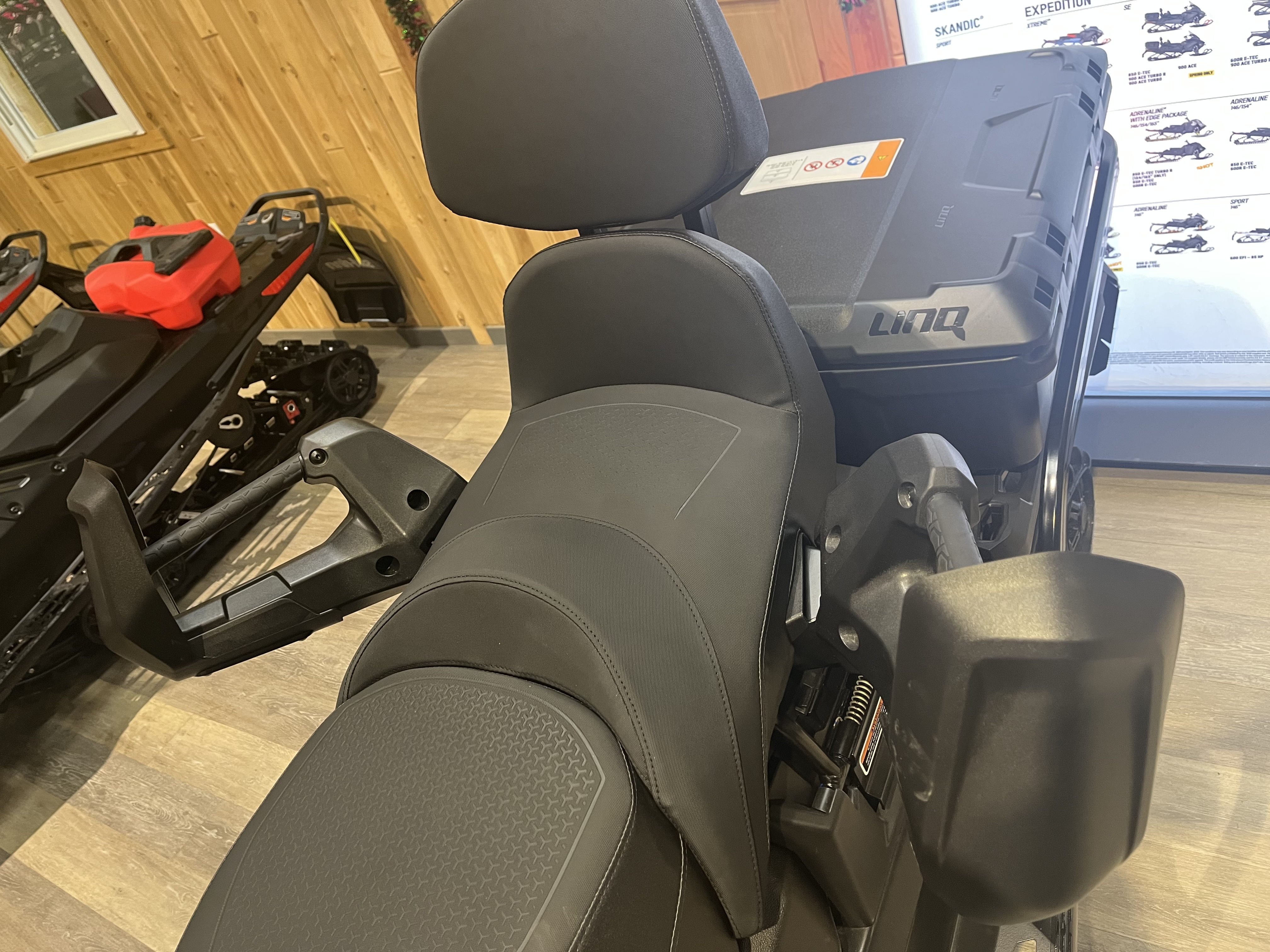 2026 Ski-Doo Expedition LE 900 ACE ES Crosscut 1.5 in Fort Kent, Maine - Photo 9