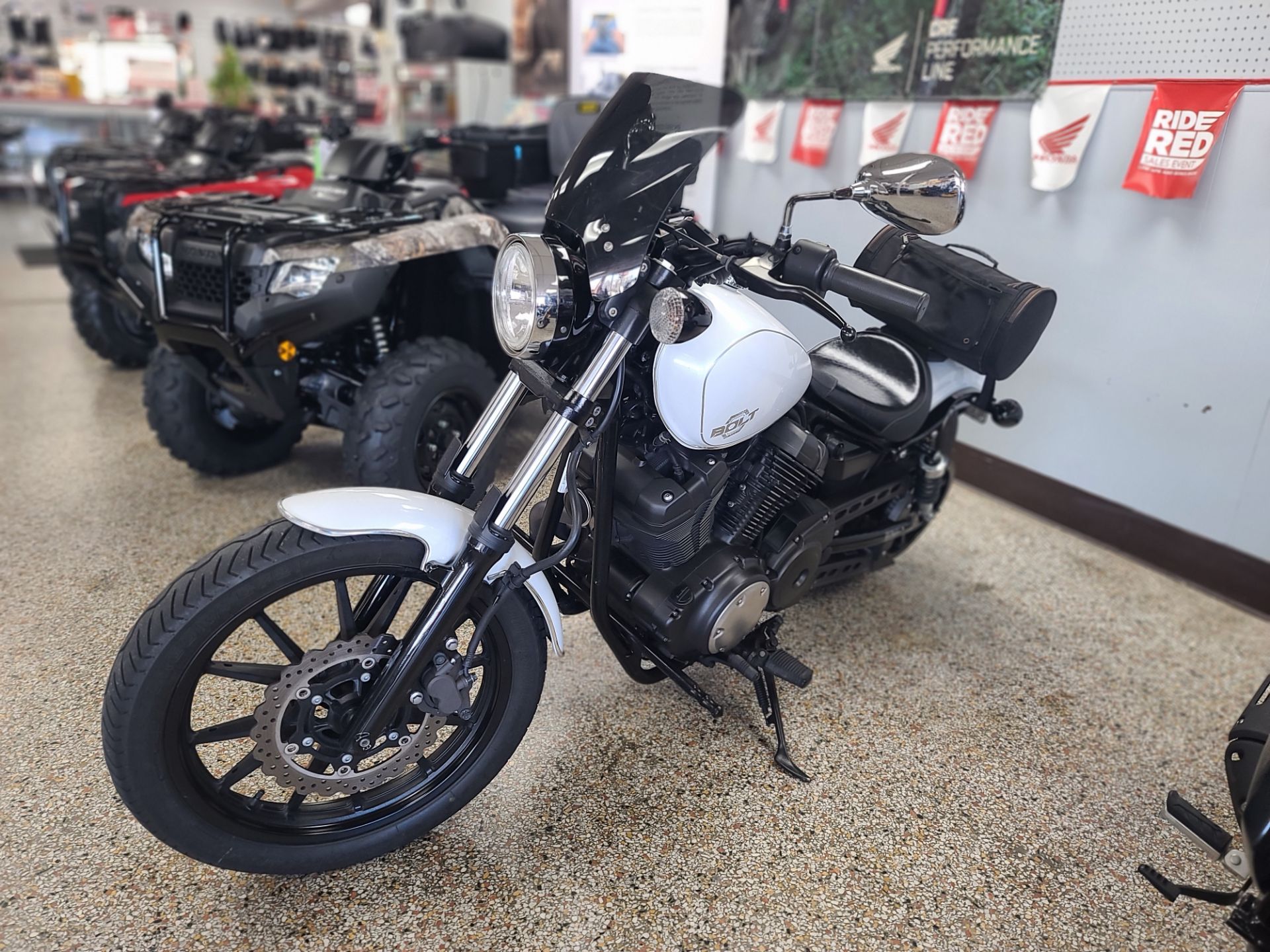 2014 Yamaha Bolt 3