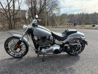 New 2025 Harley-Davidson Breakout BILLIARD GRAY | Motorcycles in