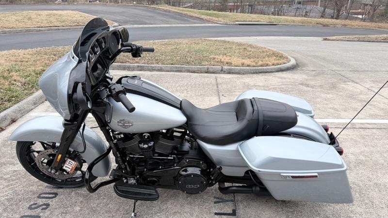 2023 Harley-Davidson Street Glide Special 4