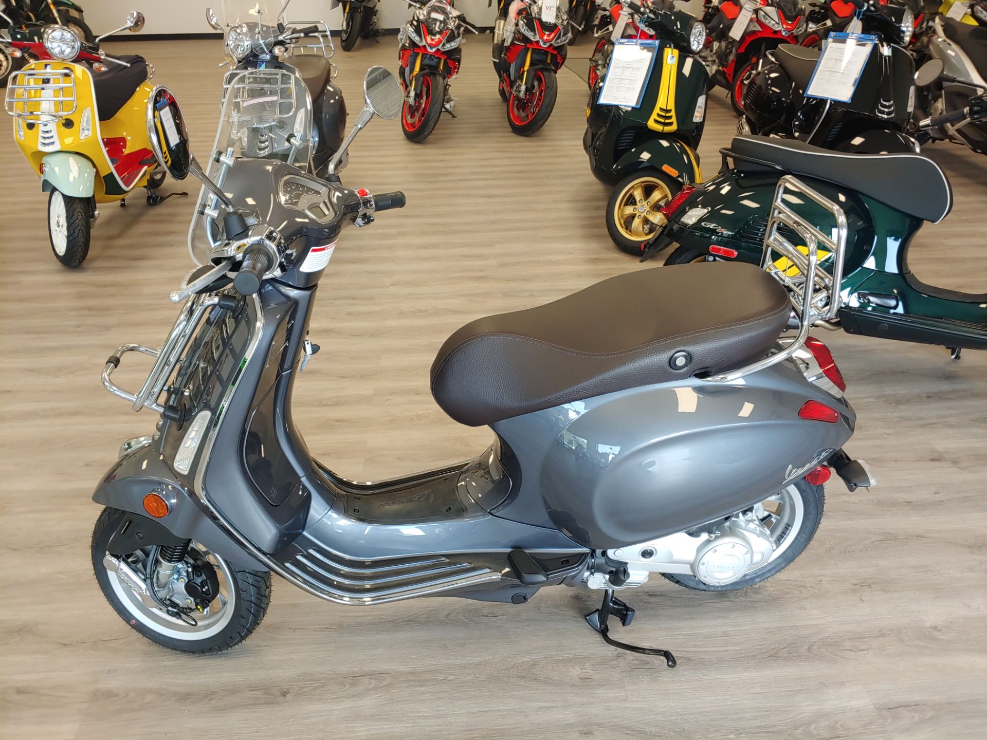 New 2021 Vespa Primavera 50 iGet Tour GR Travolg Scooters in
