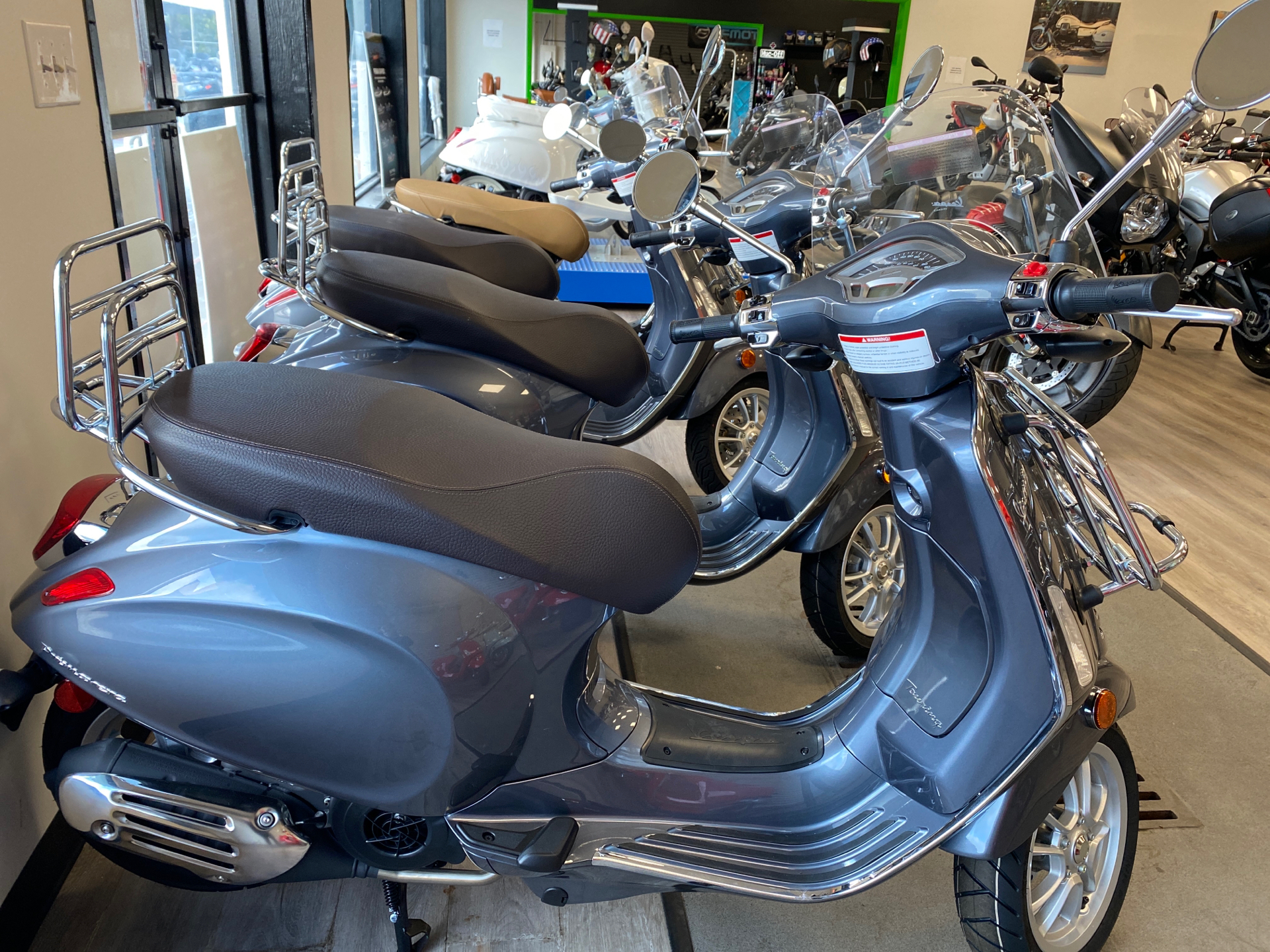 New 2023 Vespa Primavera 50 Touring Scooters in Knoxville TN