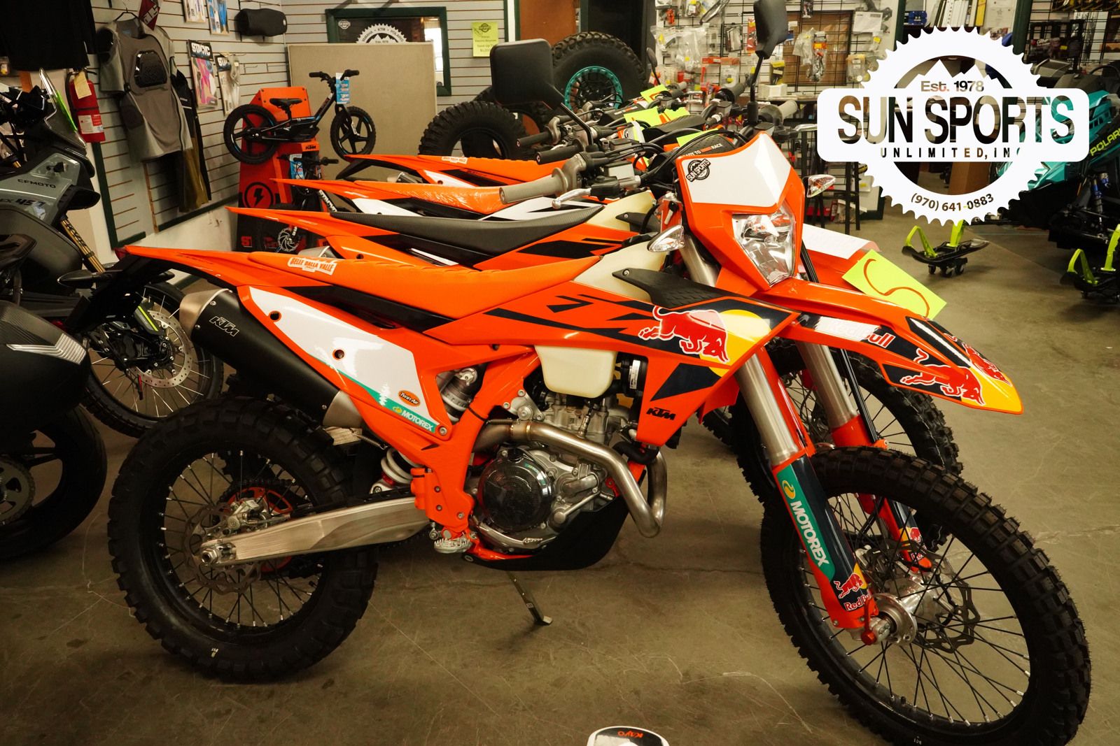 KTM EXC-F 0 | EXC 1 2 ⁄ Apico 250-500 17-23 3 DAYS Days Six BUILD