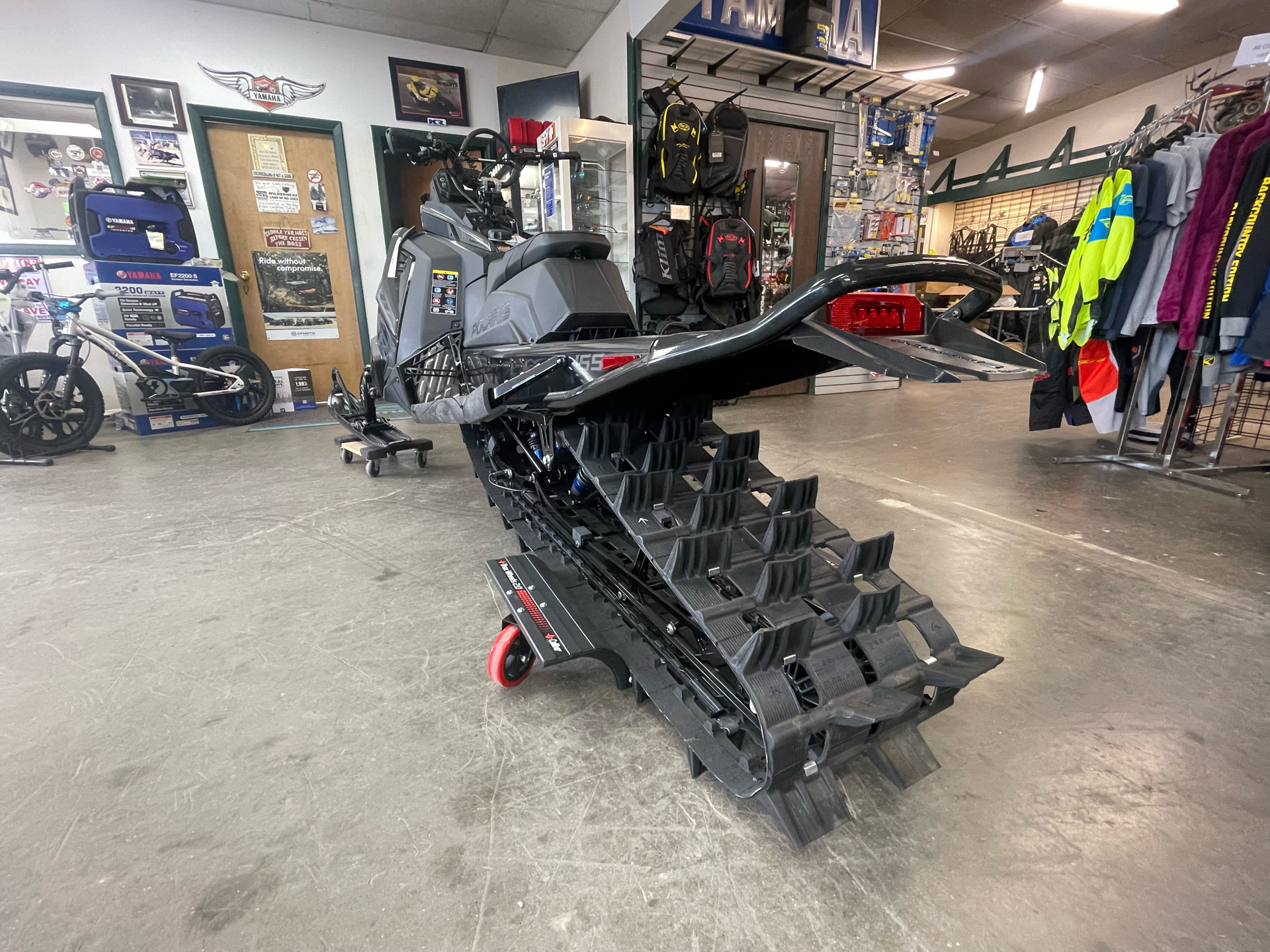 2025 Polaris 9R RMK KHAOS 155 4