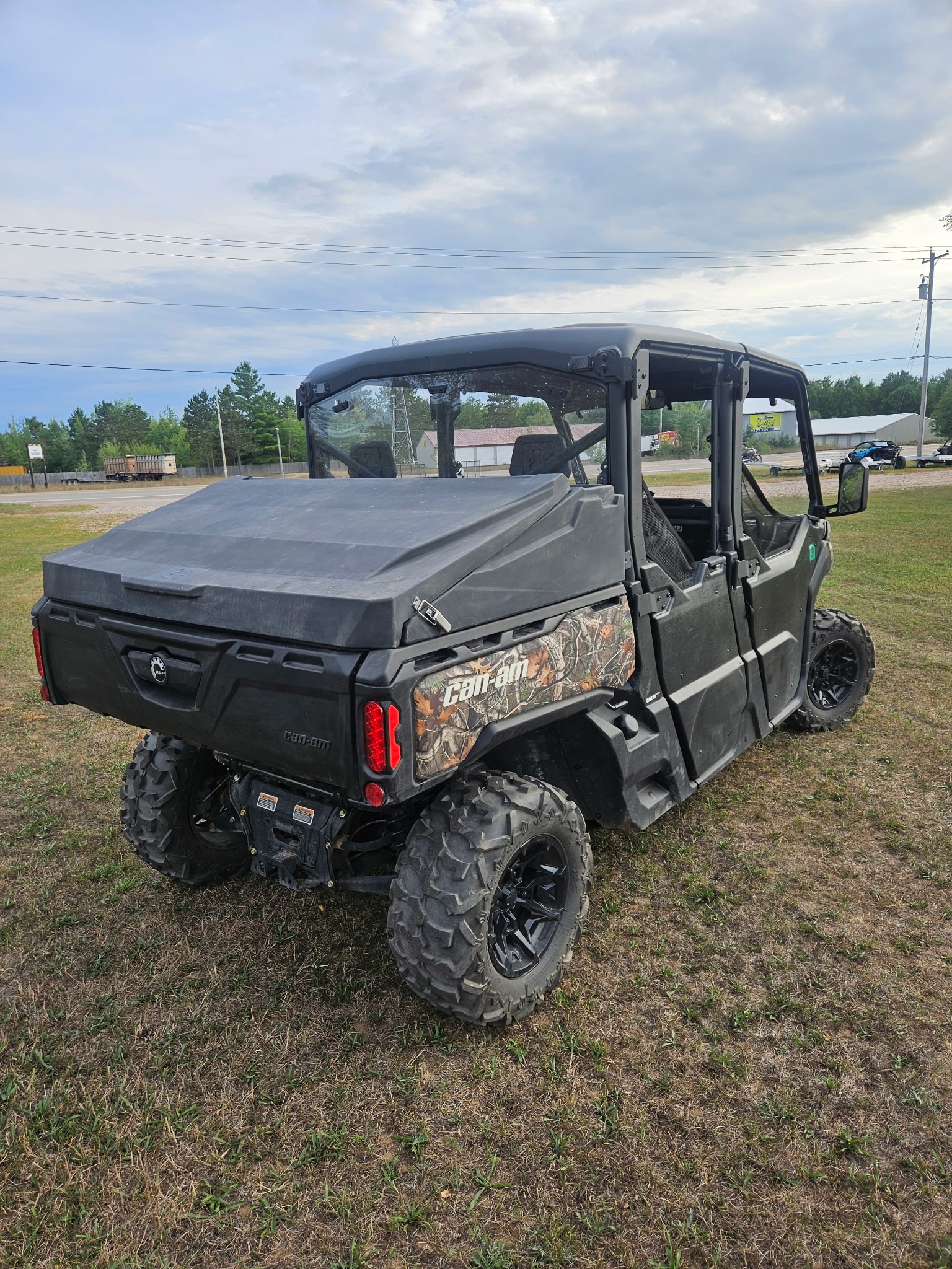2025 Can-Am™ Defender MAX XT HD9 3