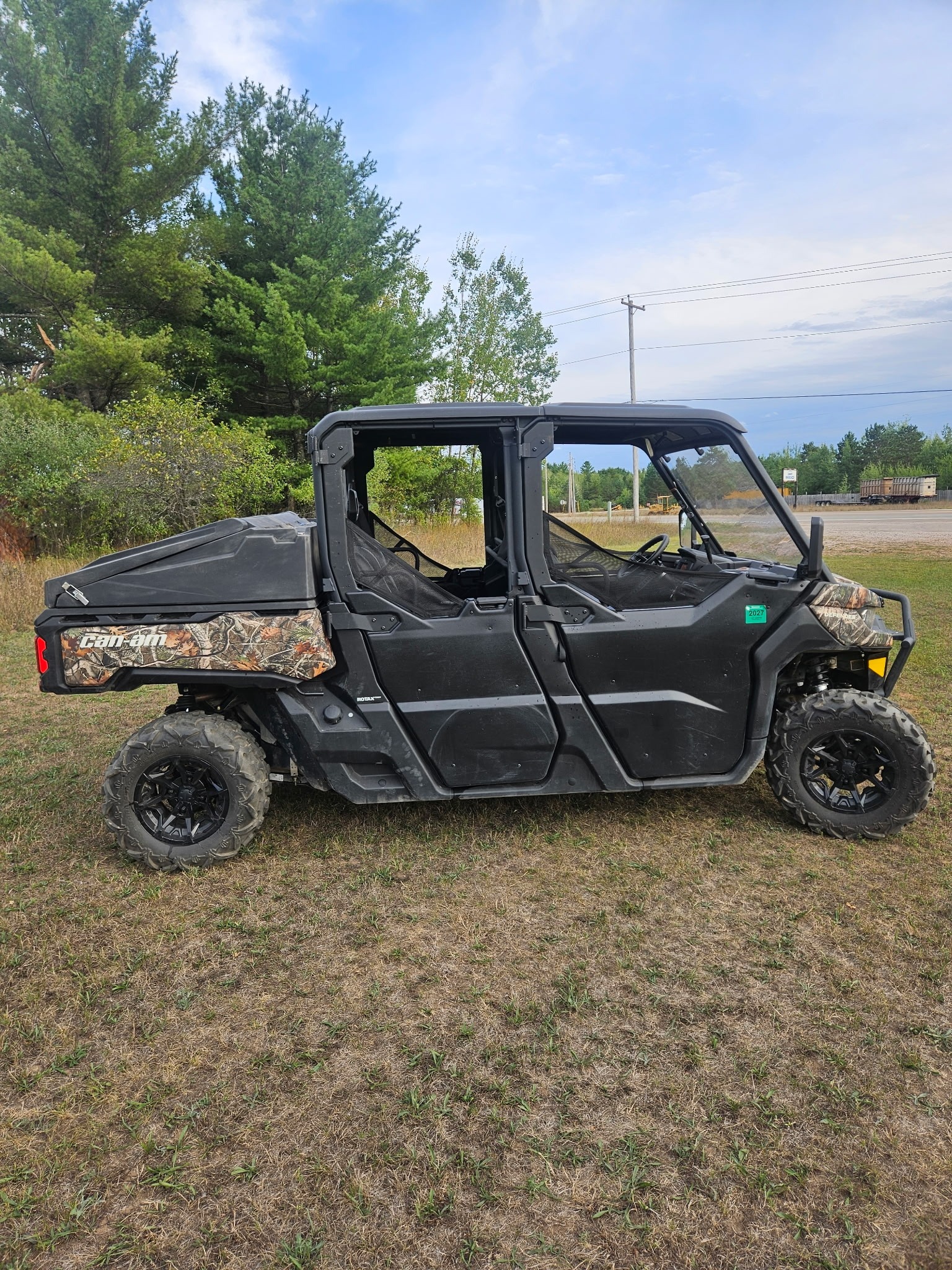 2025 Can-Am™ Defender MAX XT HD9 4