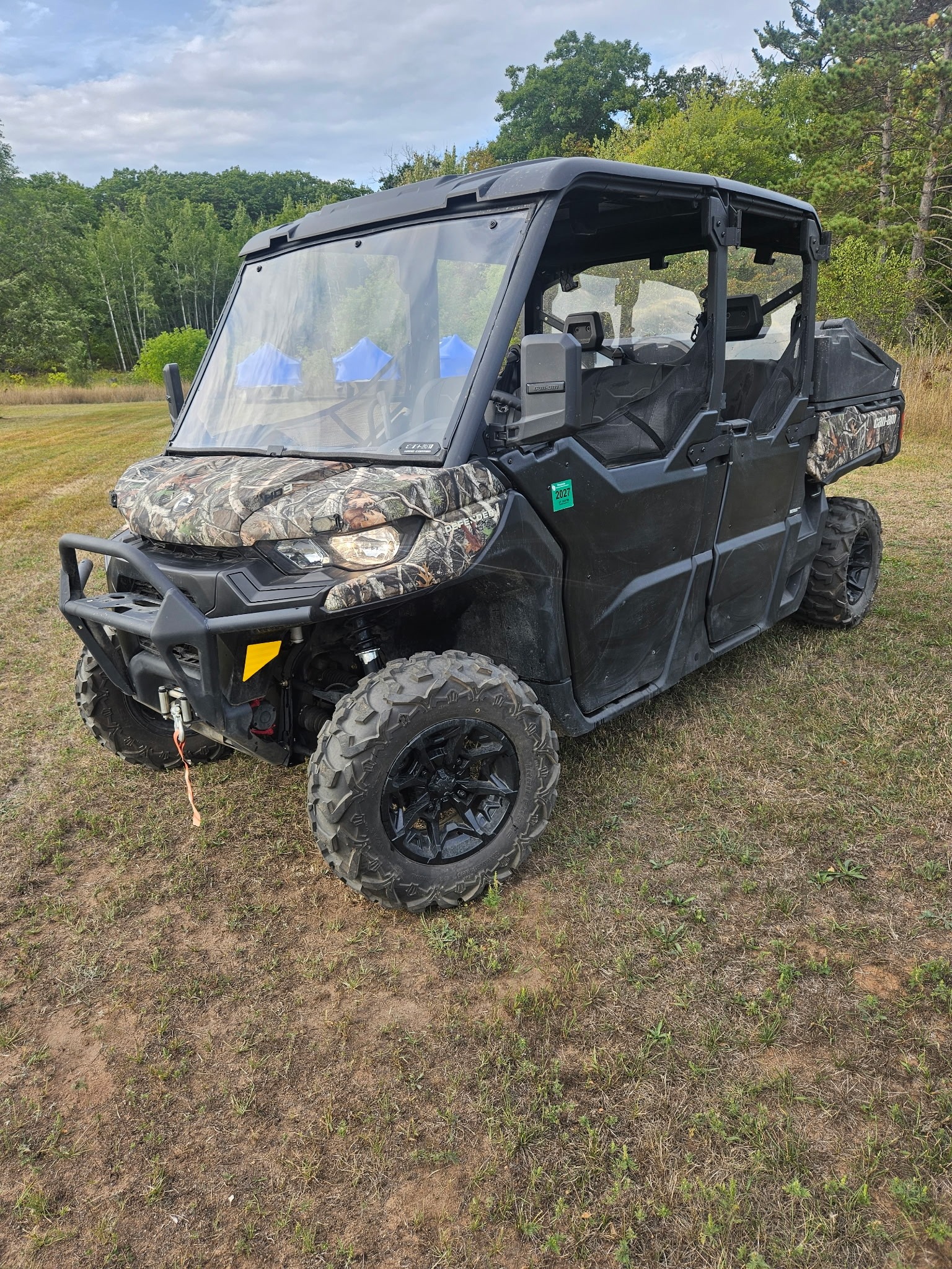2025 Can-Am™ Defender MAX XT HD9 5