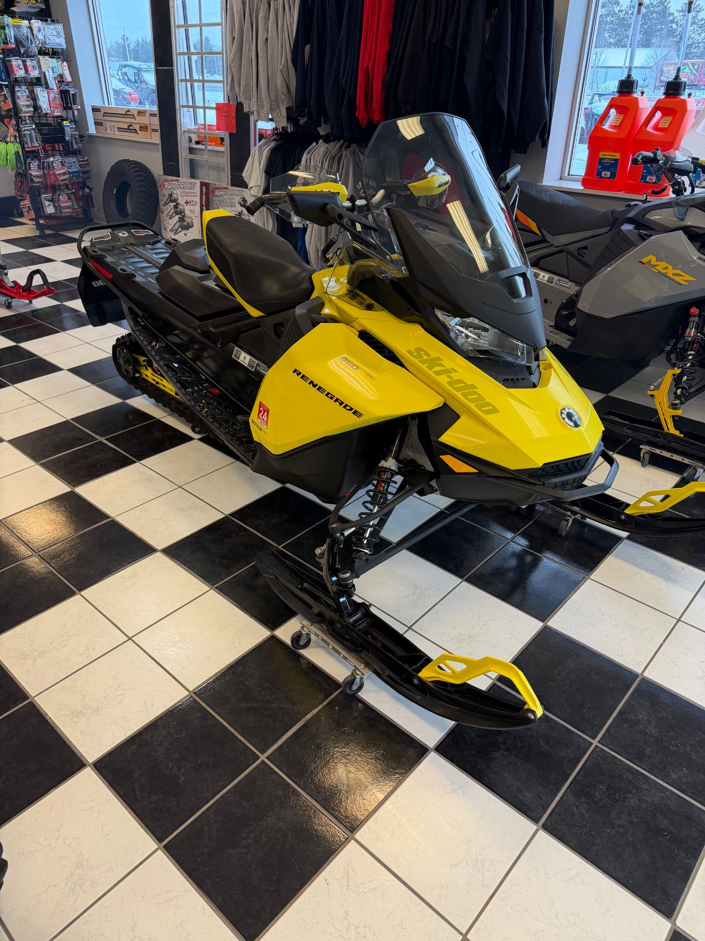 2022 Ski-Doo Renegade Adrenaline 850 E-TEC ES RipSaw 1.25 for sale 440744