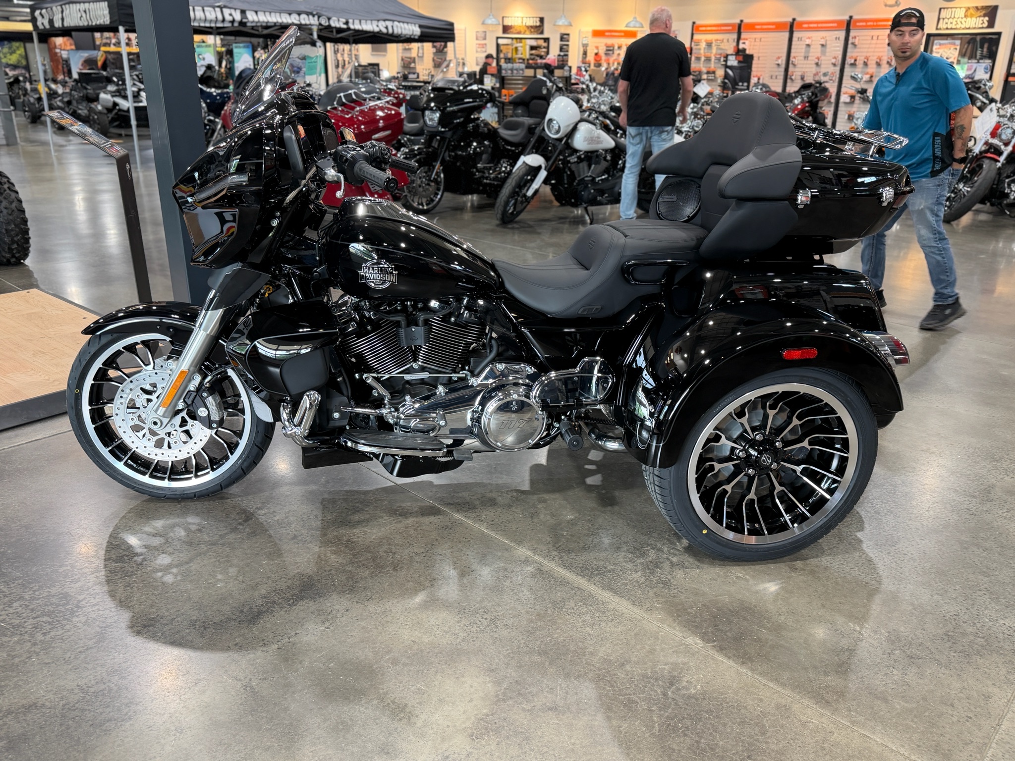 2026 Harley-Davidson Street Glide® 3 Limited 6