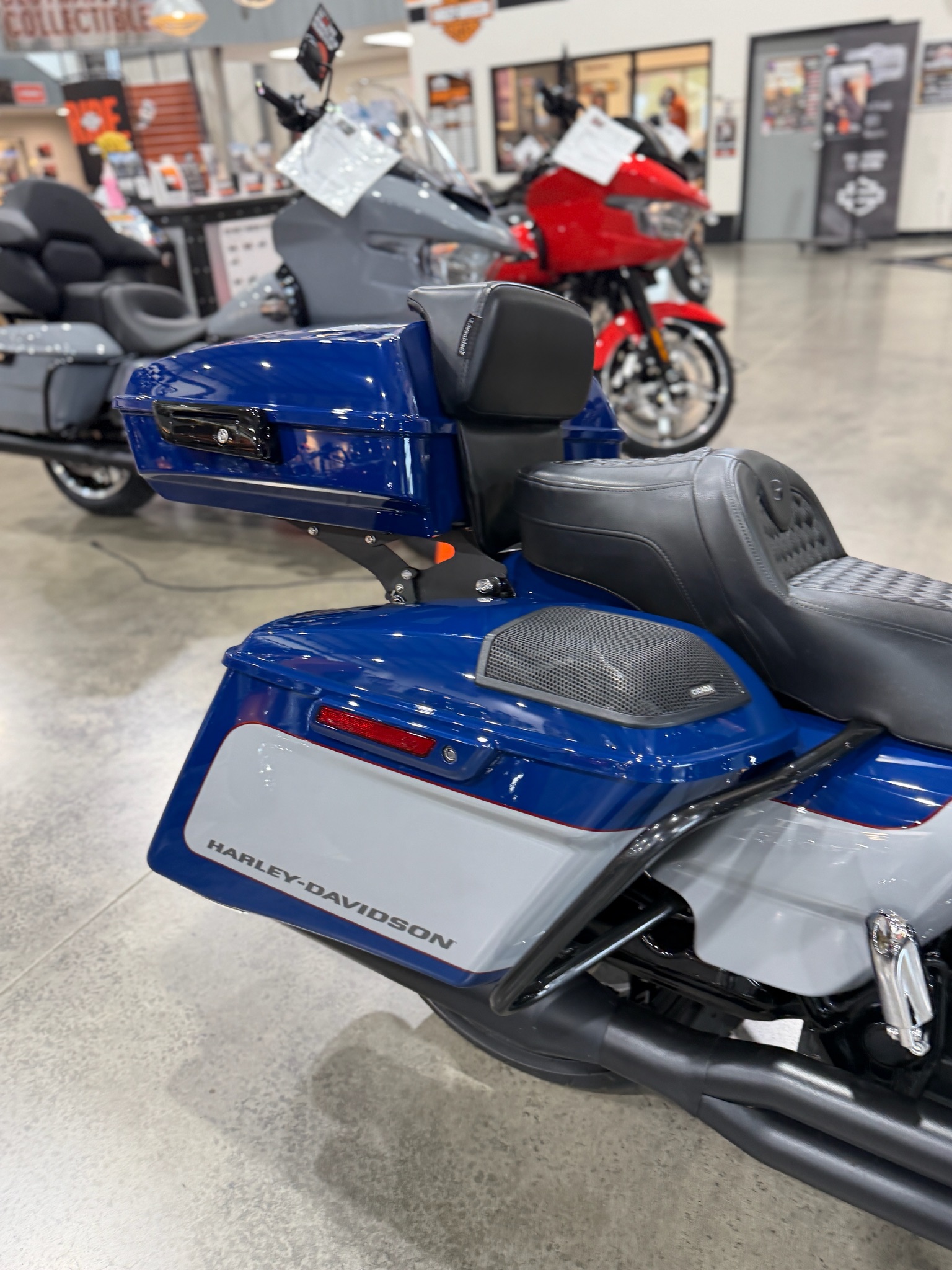 2023 Harley-Davidson Street Glide® Special 2