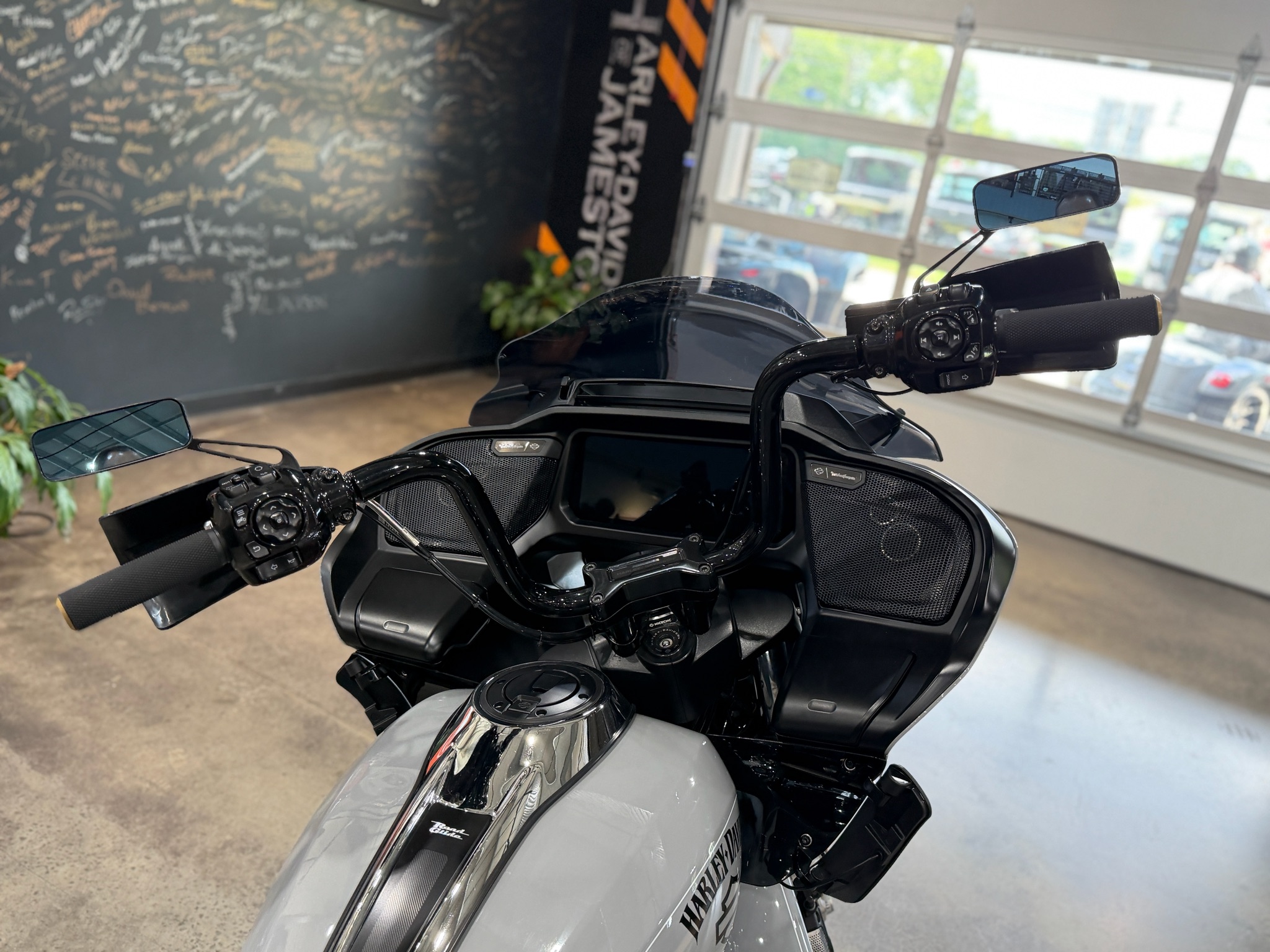 2024 Harley-Davidson Road Glide® 4