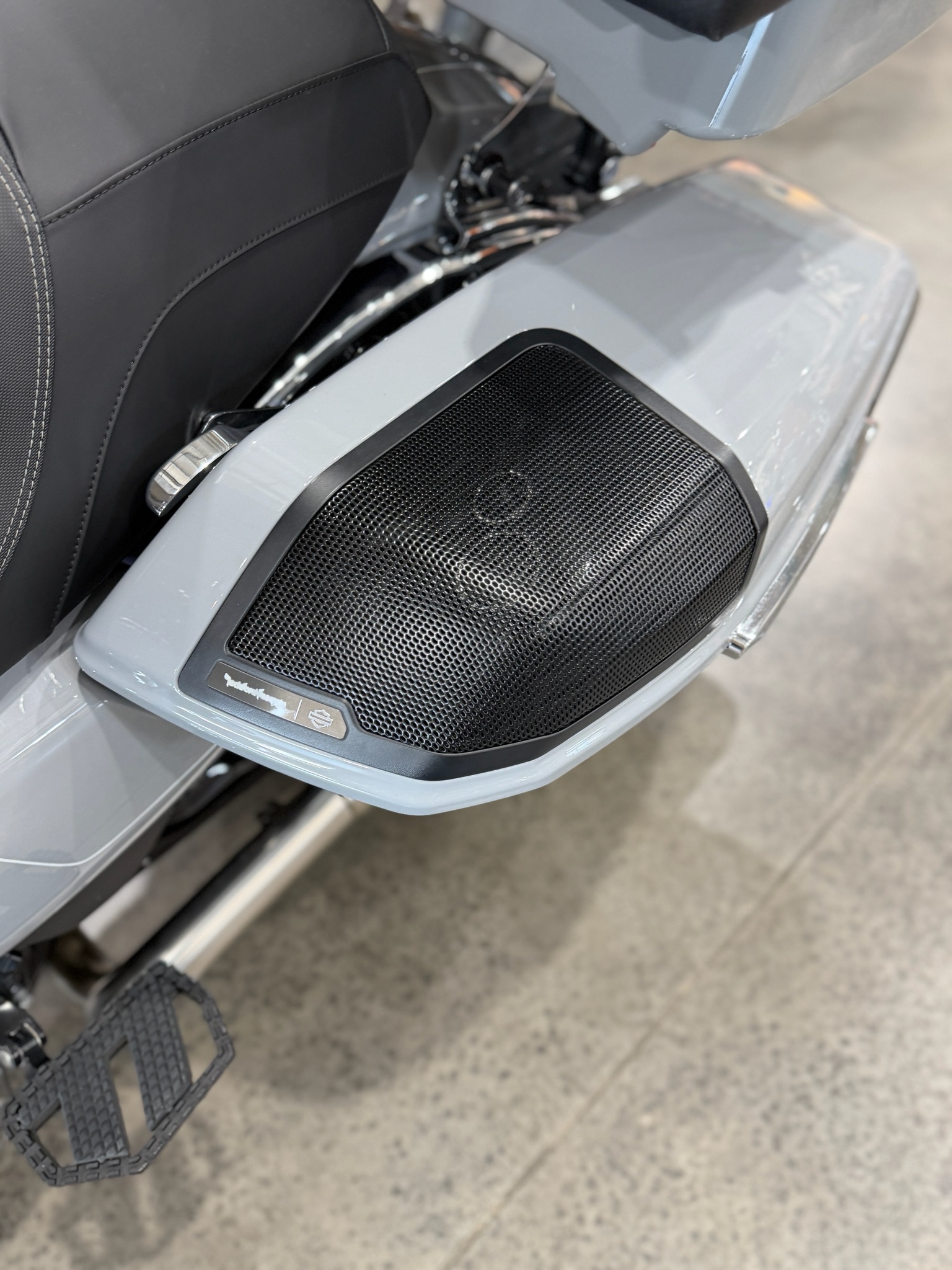 2024 Harley-Davidson Road Glide® 8