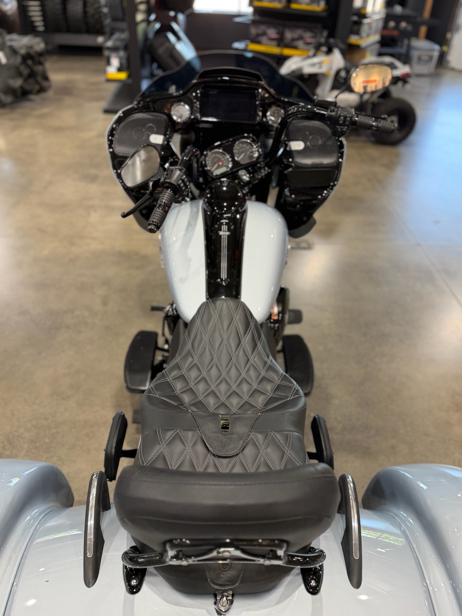 2024 Harley-Davidson Road Glide® 3 4