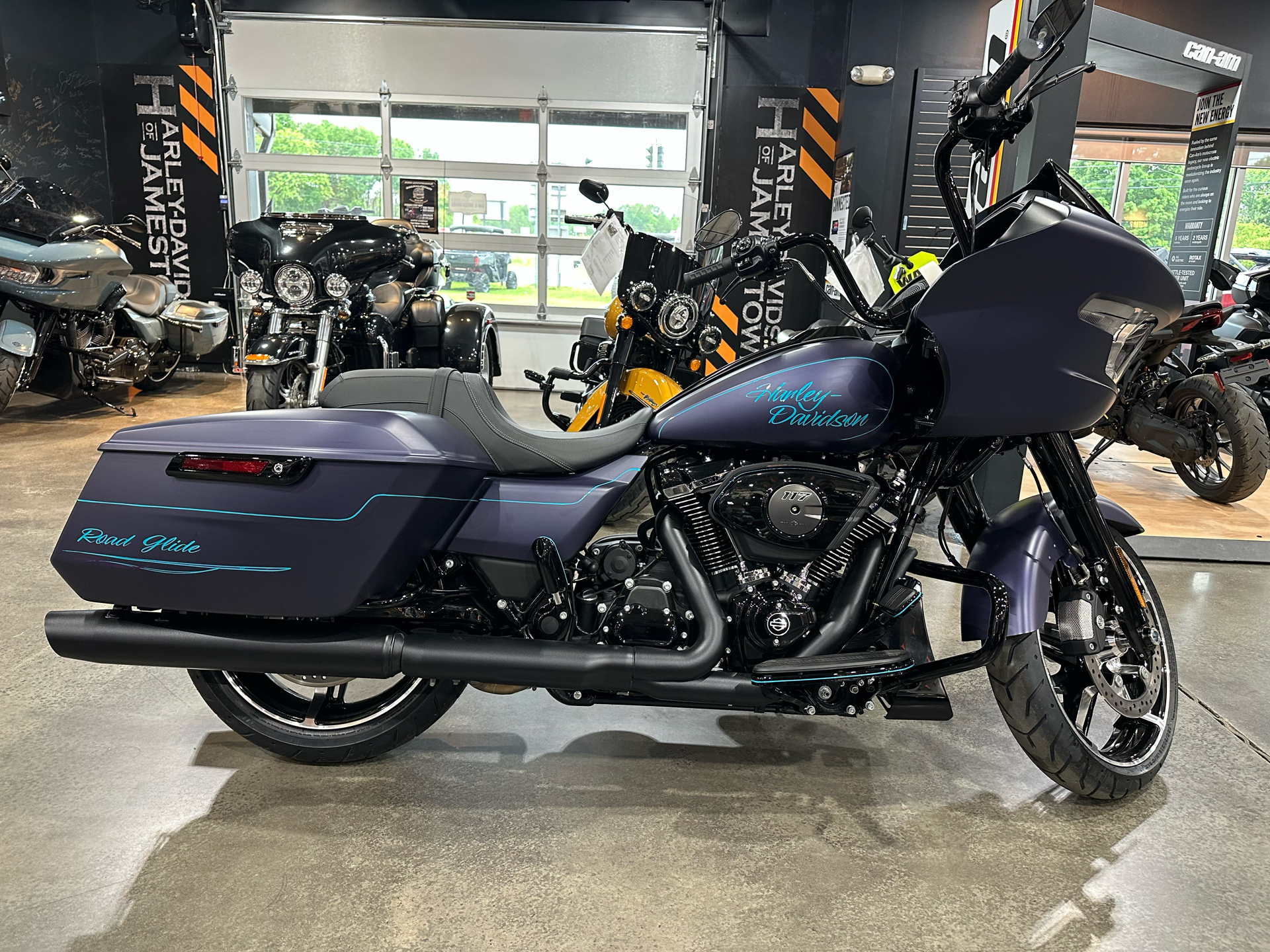 New 2025 Harley-Davidson Road Glide® Motorcycle Specs, Price