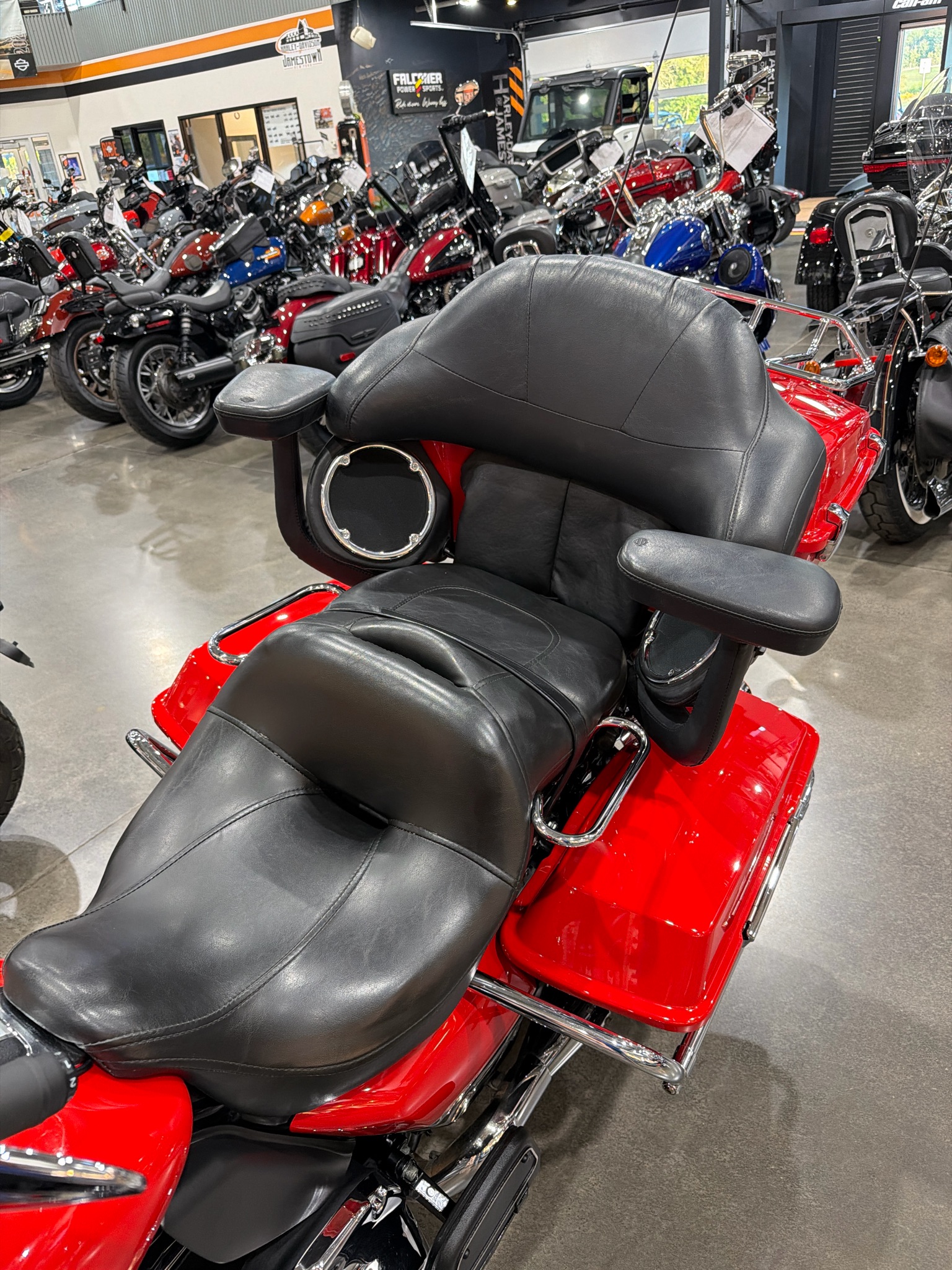 2010 Harley-Davidson Electra Glide® Ultra Limited 6