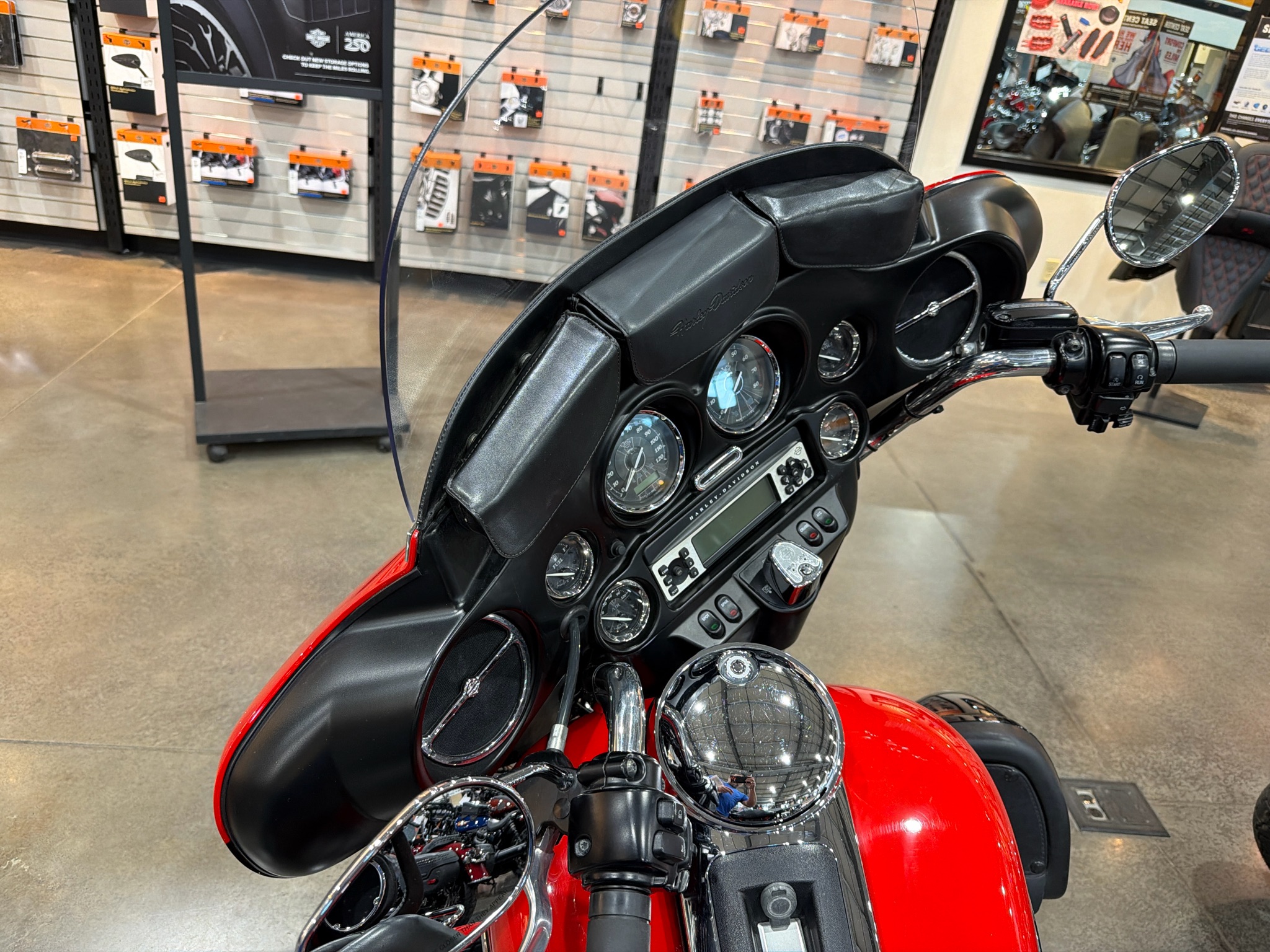 2010 Harley-Davidson Electra Glide® Ultra Limited 7