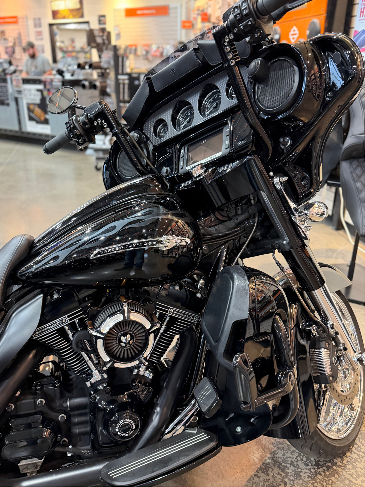Used 2015 Harley-Davidson CVO™ Street Glide® Motorcycle Specs
