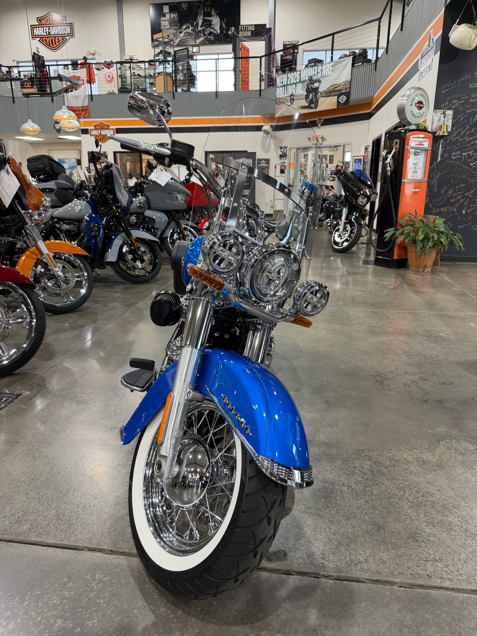 2018 Harley-Davidson Softail® Deluxe 107 3