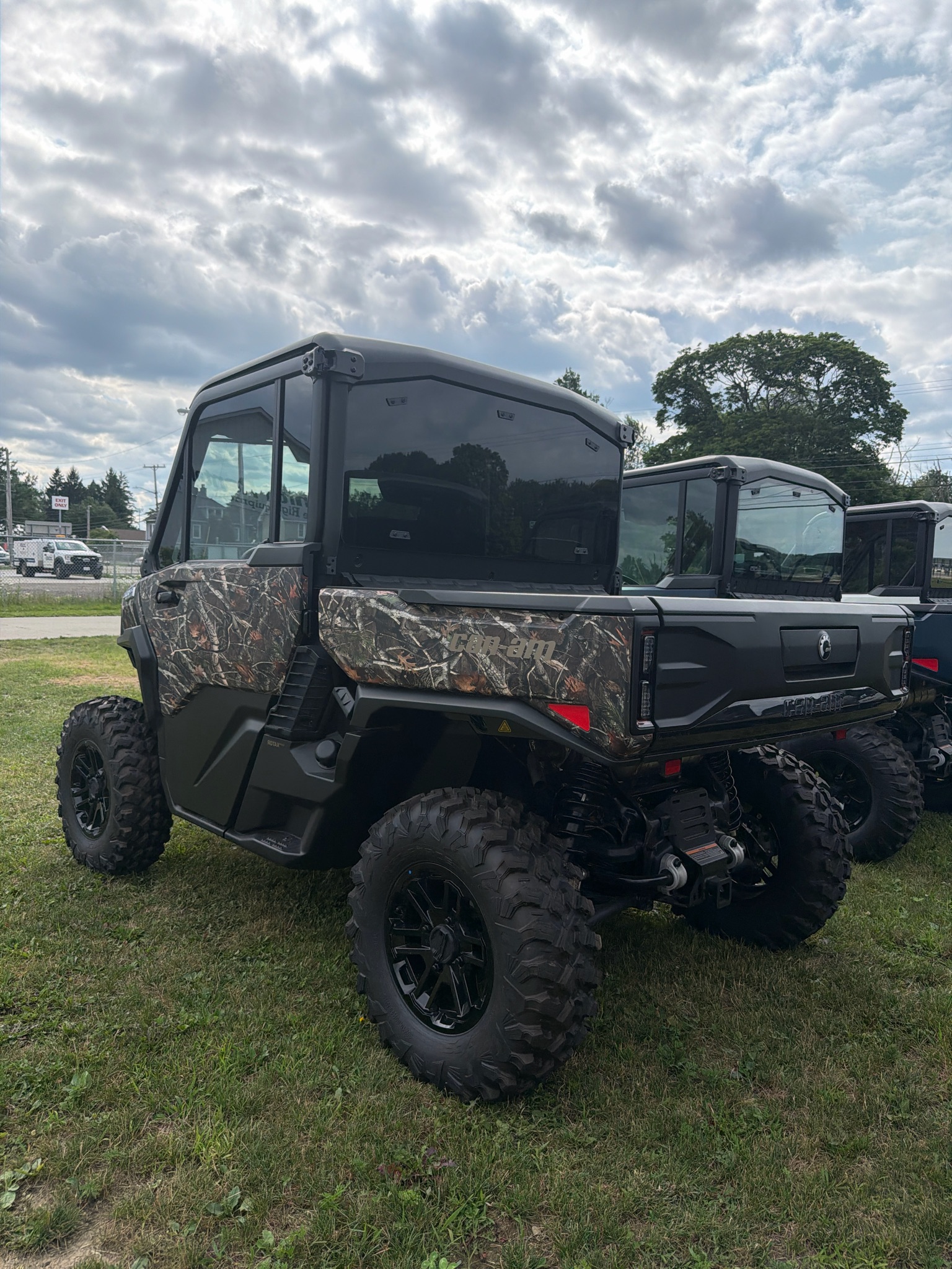 2026 Can-Am™ Defender Limited HD11 2