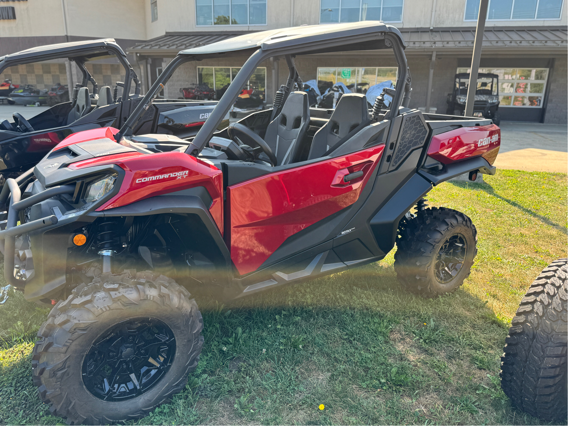 New 2025 Can-Am Commander XT 700, Falconer NY | Specs, Price