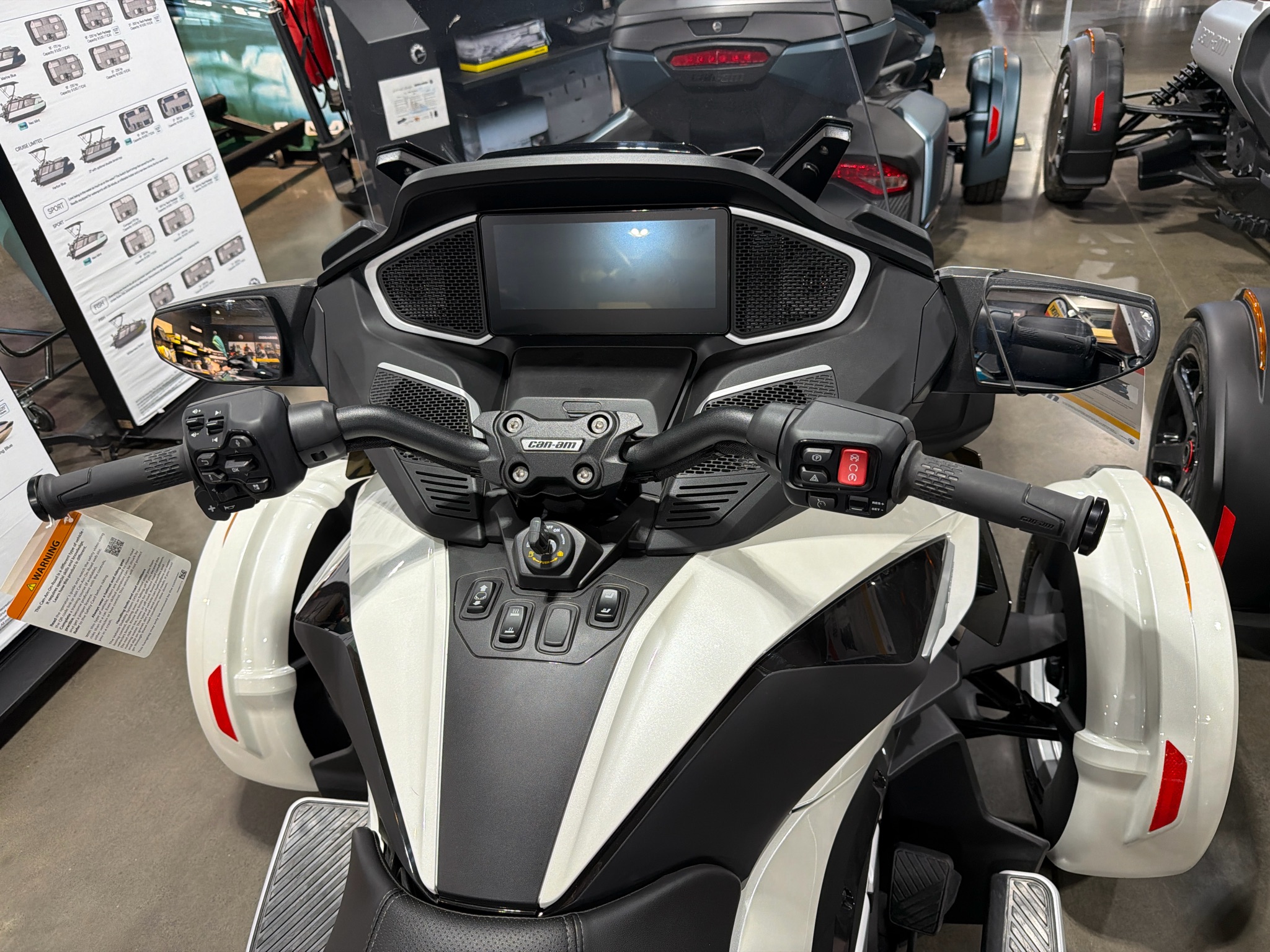 2026 Can-Am™ Spyder RT Limited 3