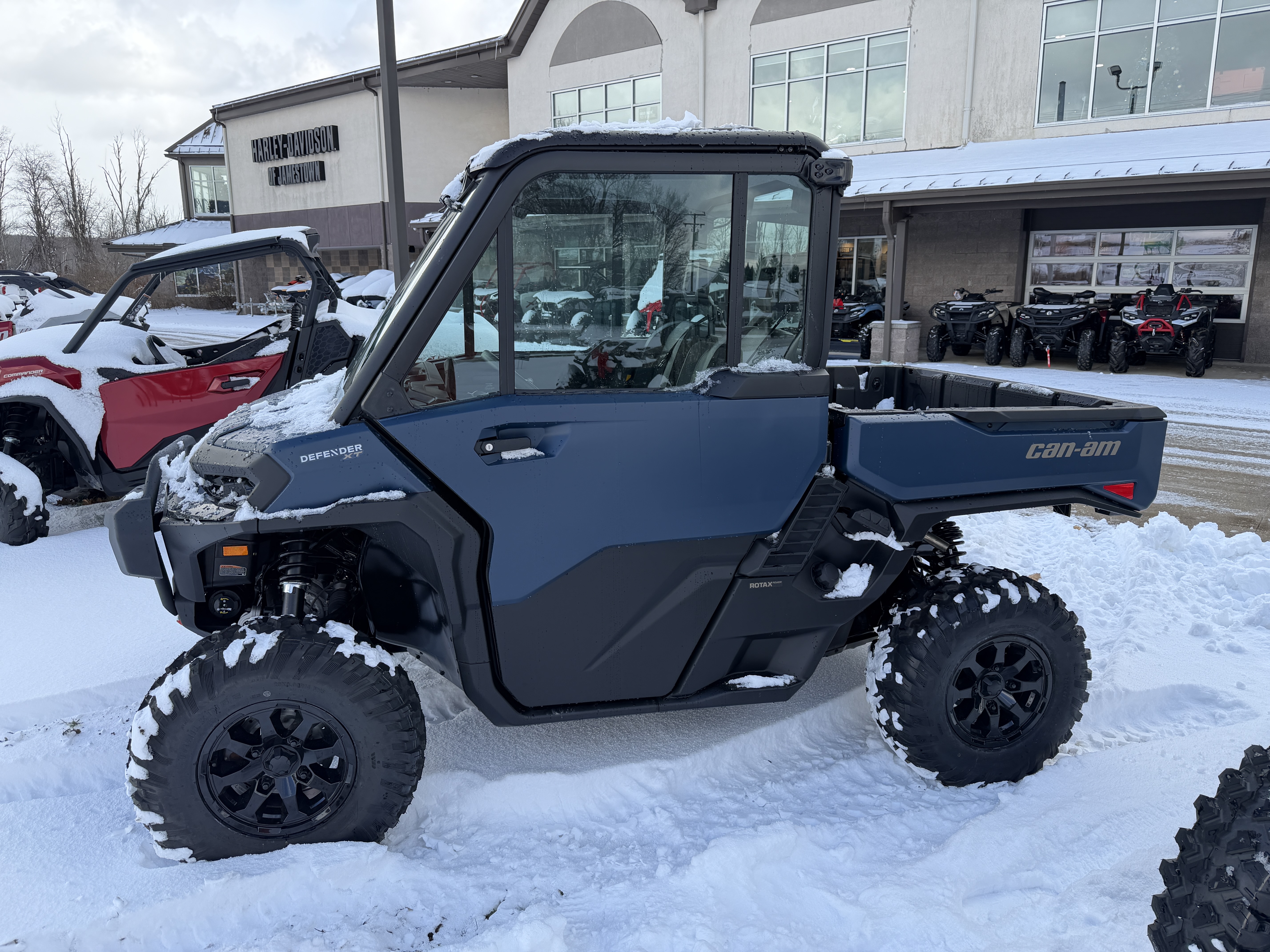 2026 Can-Am Defender XT CAB HD11 with 10.25 in. touchscreen di for sale 963352