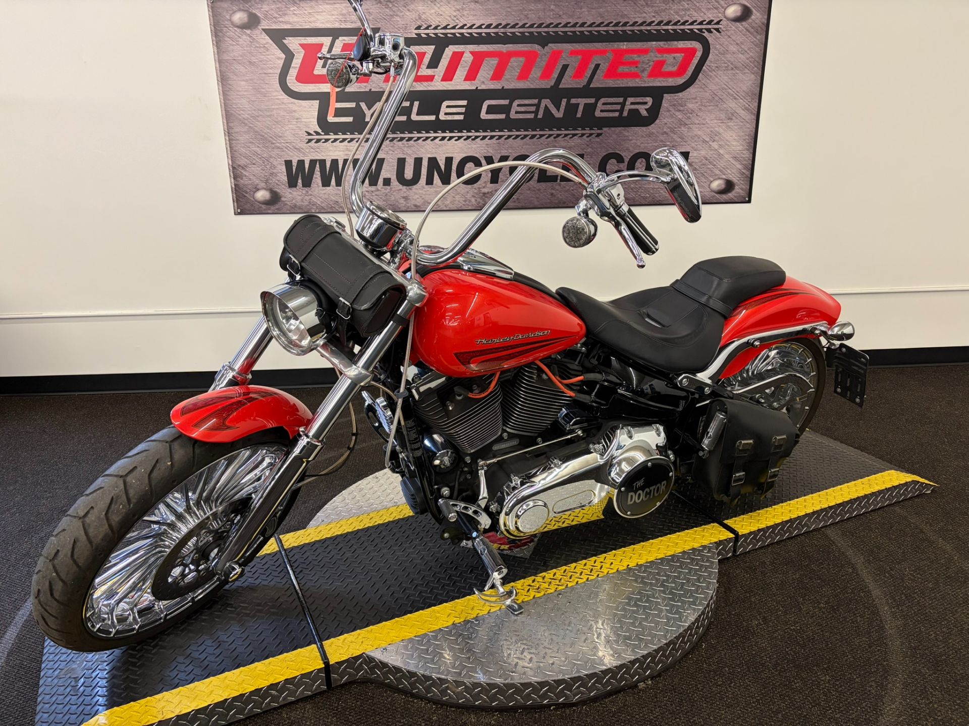 2017 Harley-Davidson Breakout® 8