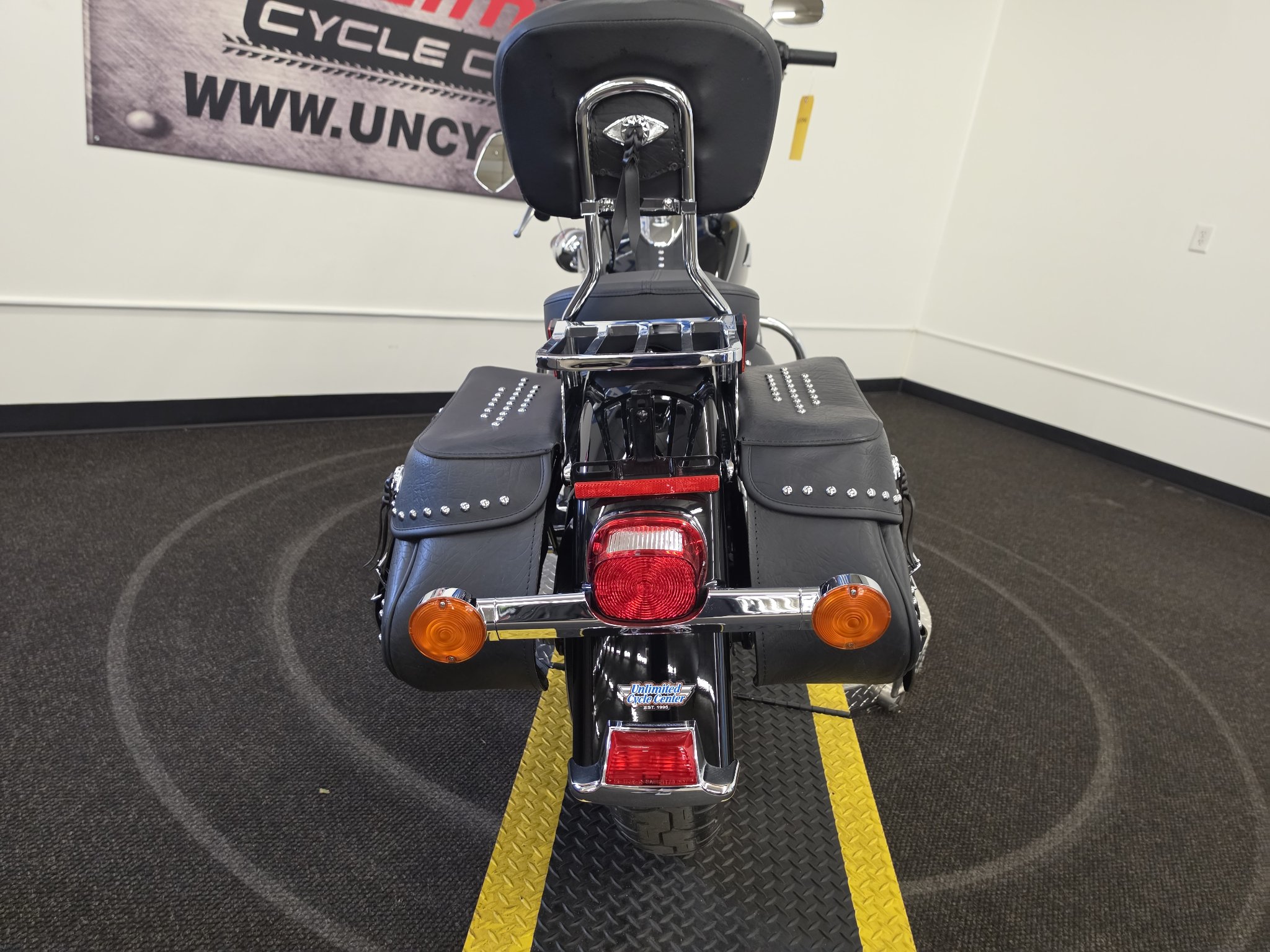 2014 Harley-Davidson Heritage Softail® Classic 10