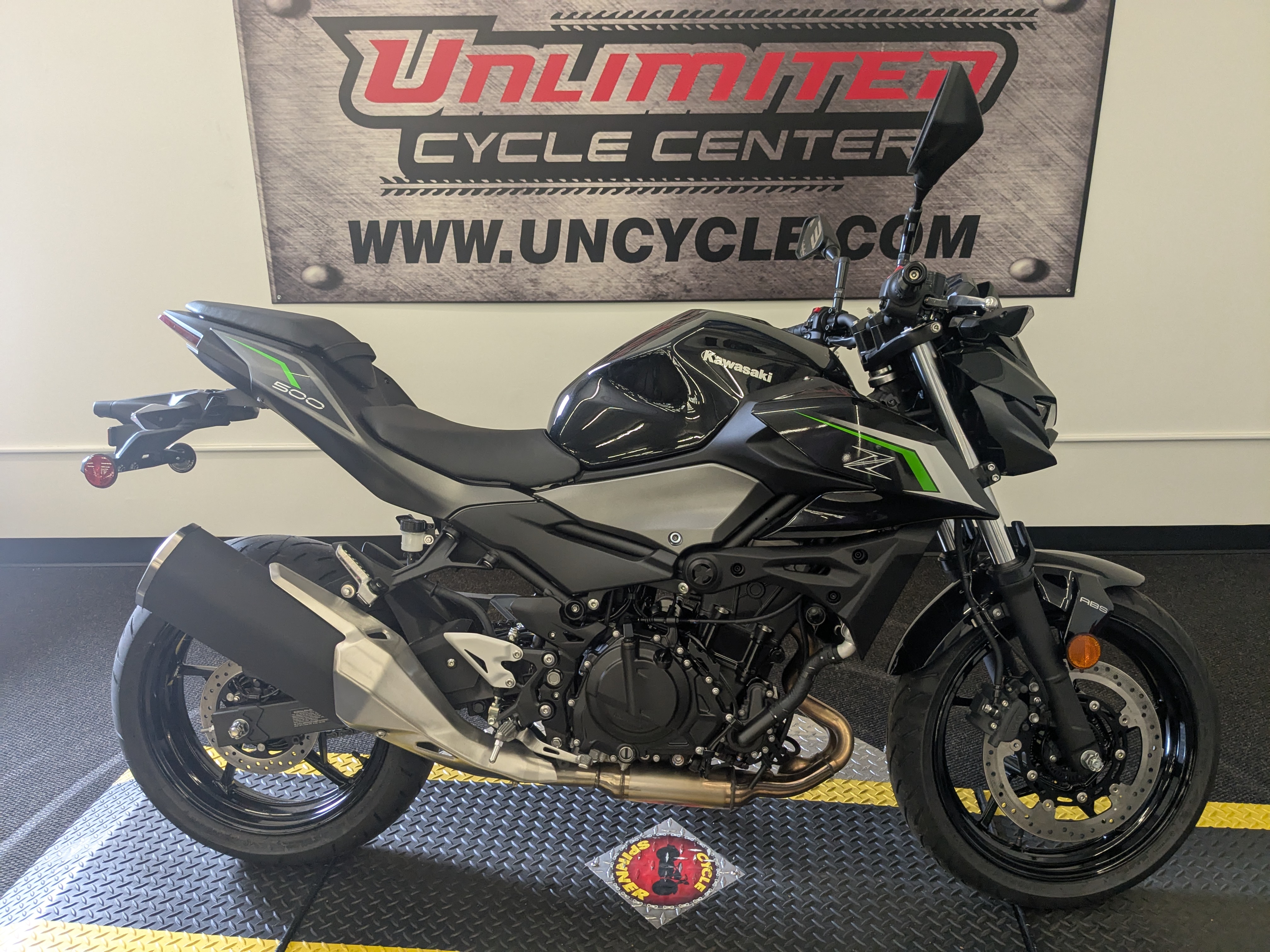 2025 Kawasaki Z500 ABS 2
