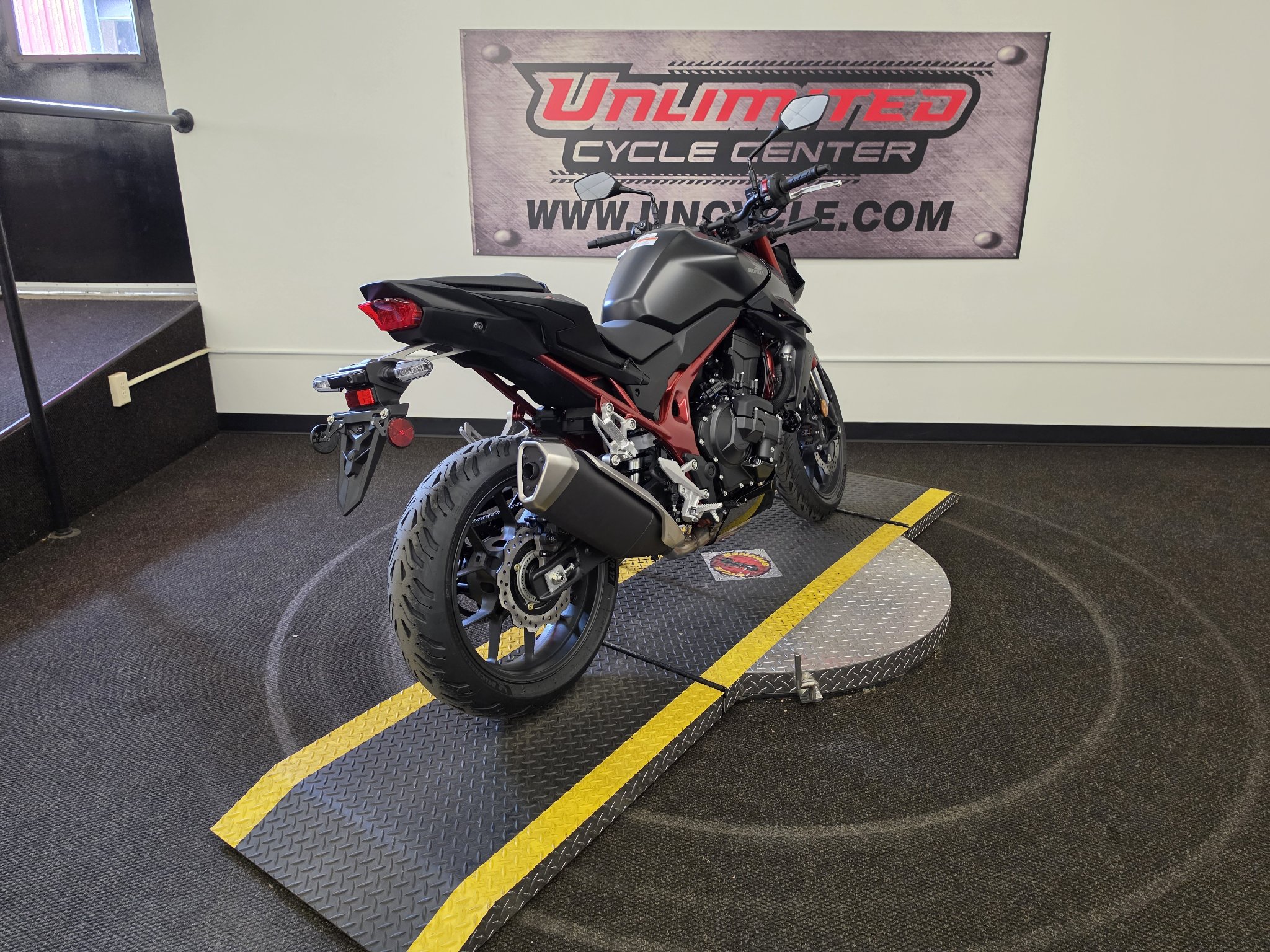 2026 Honda CB750 Hornet E-Clutch 4