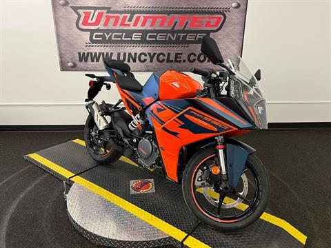 Used 2022 KTM RC 390 Motorcycles in Tyrone PA 215430 Blue