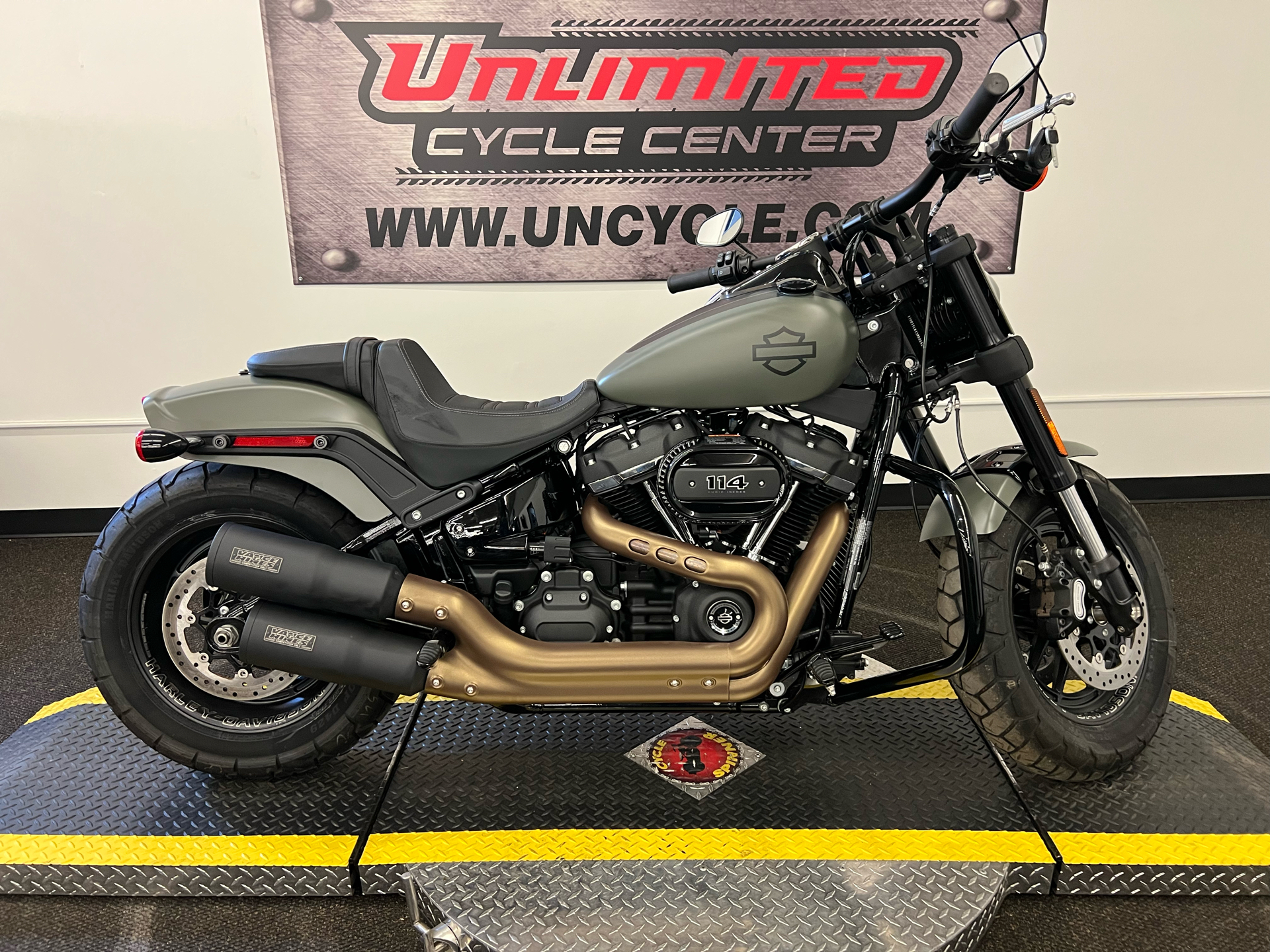 USA製BIGsize‼︎Harley-Davidson 2018 Harley-Davidson Fat Bob® 114 Used Motorcycle for Sale