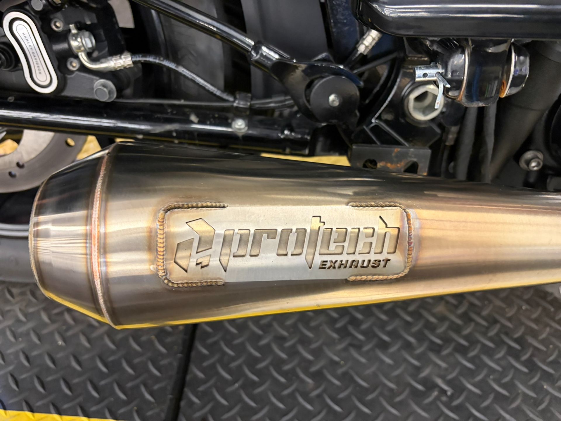 2019 Harley-Davidson Sport Glide® 6