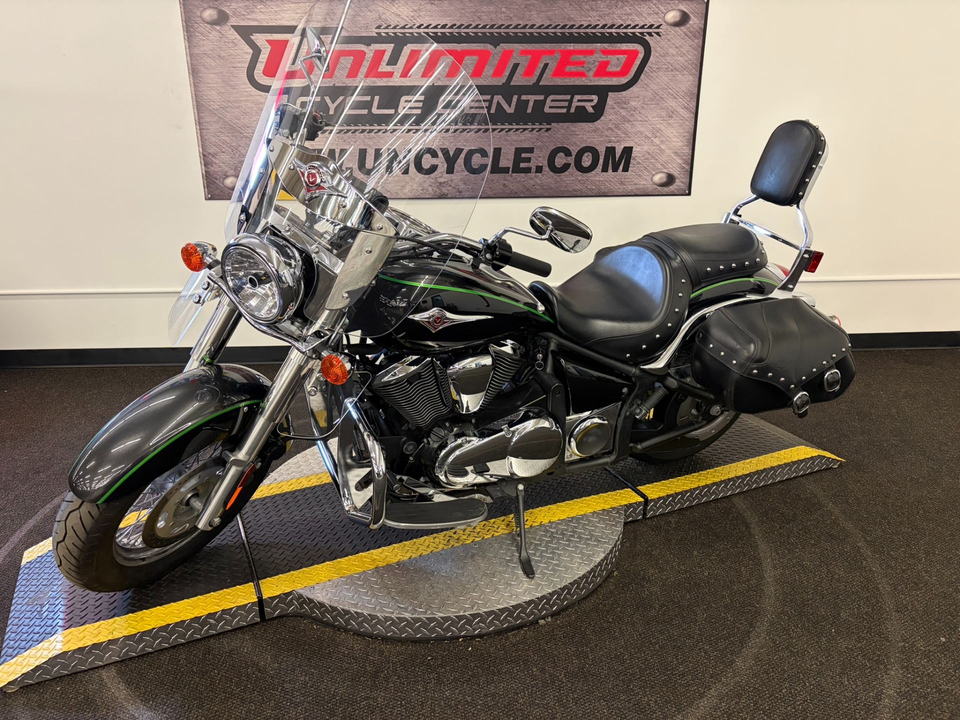 2015 Kawasaki Vulcan® 900 Classic LT 6