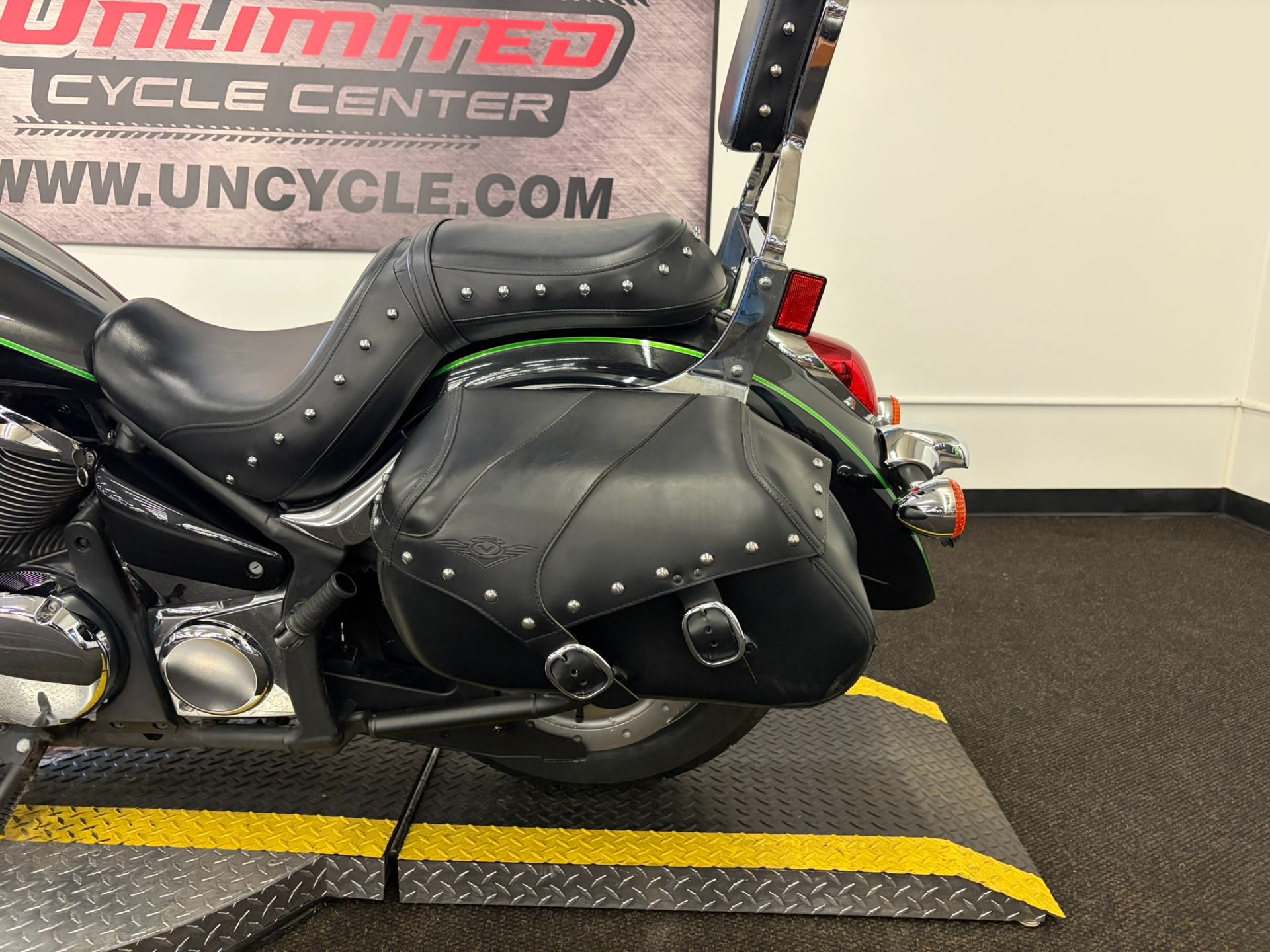 2015 Kawasaki Vulcan® 900 Classic LT 10