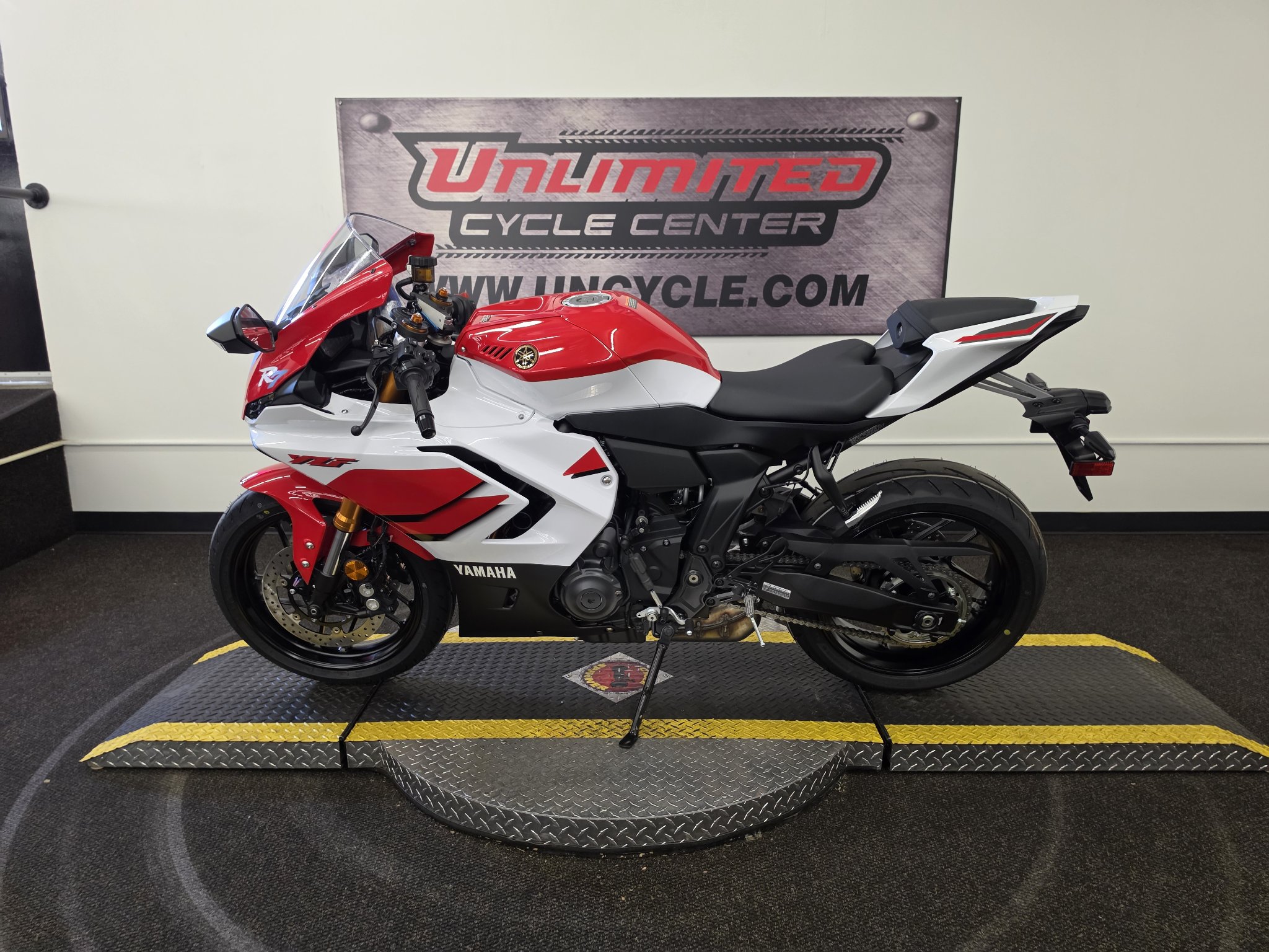 2026 Yamaha YZF-R7 3