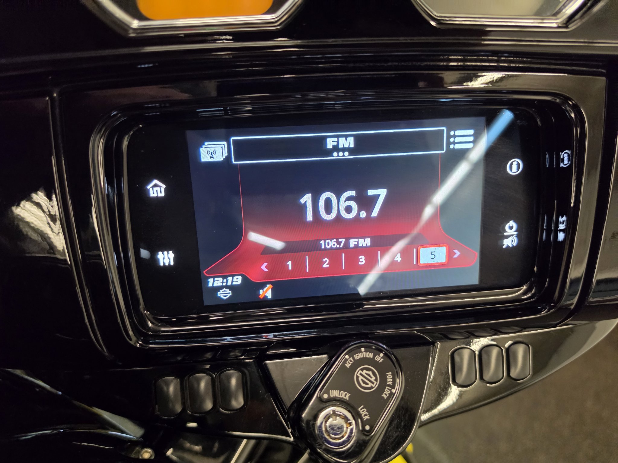 2019 Harley-Davidson Street Glide® Special 5