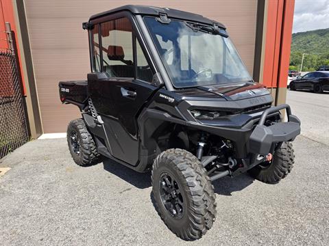 2026 Can-Am Defender XT CAB HD11