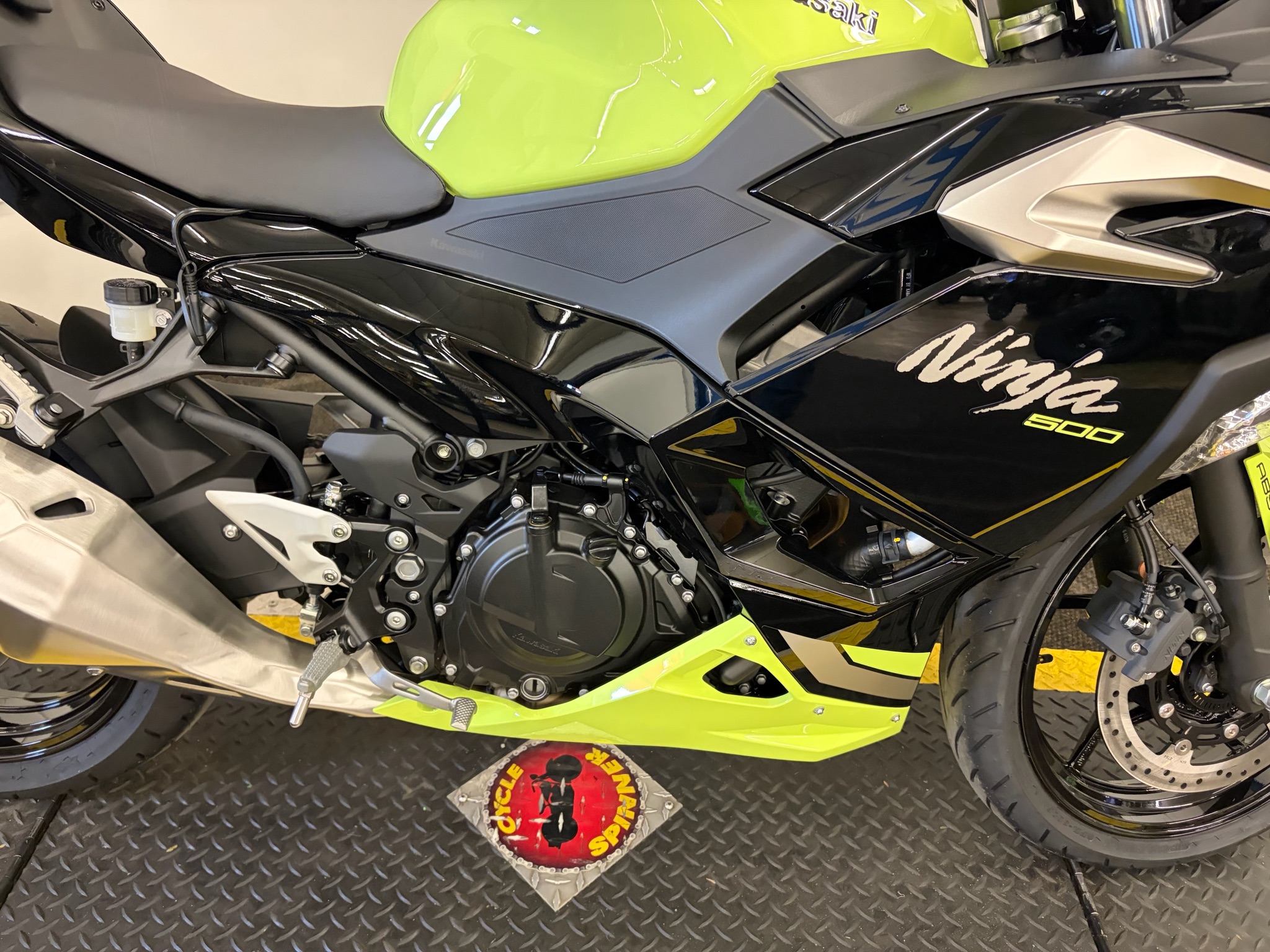 2026 Kawasaki Ninja® 500 ABS 5