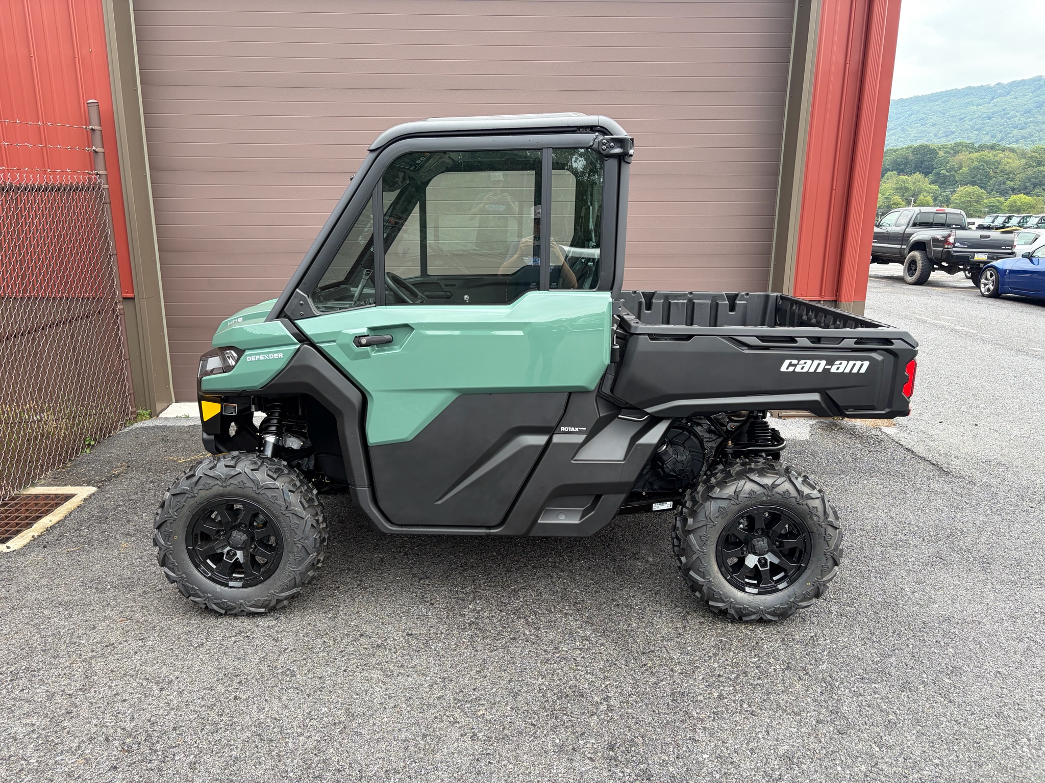 2026 Can-Am™ Defender DPS CAB 5